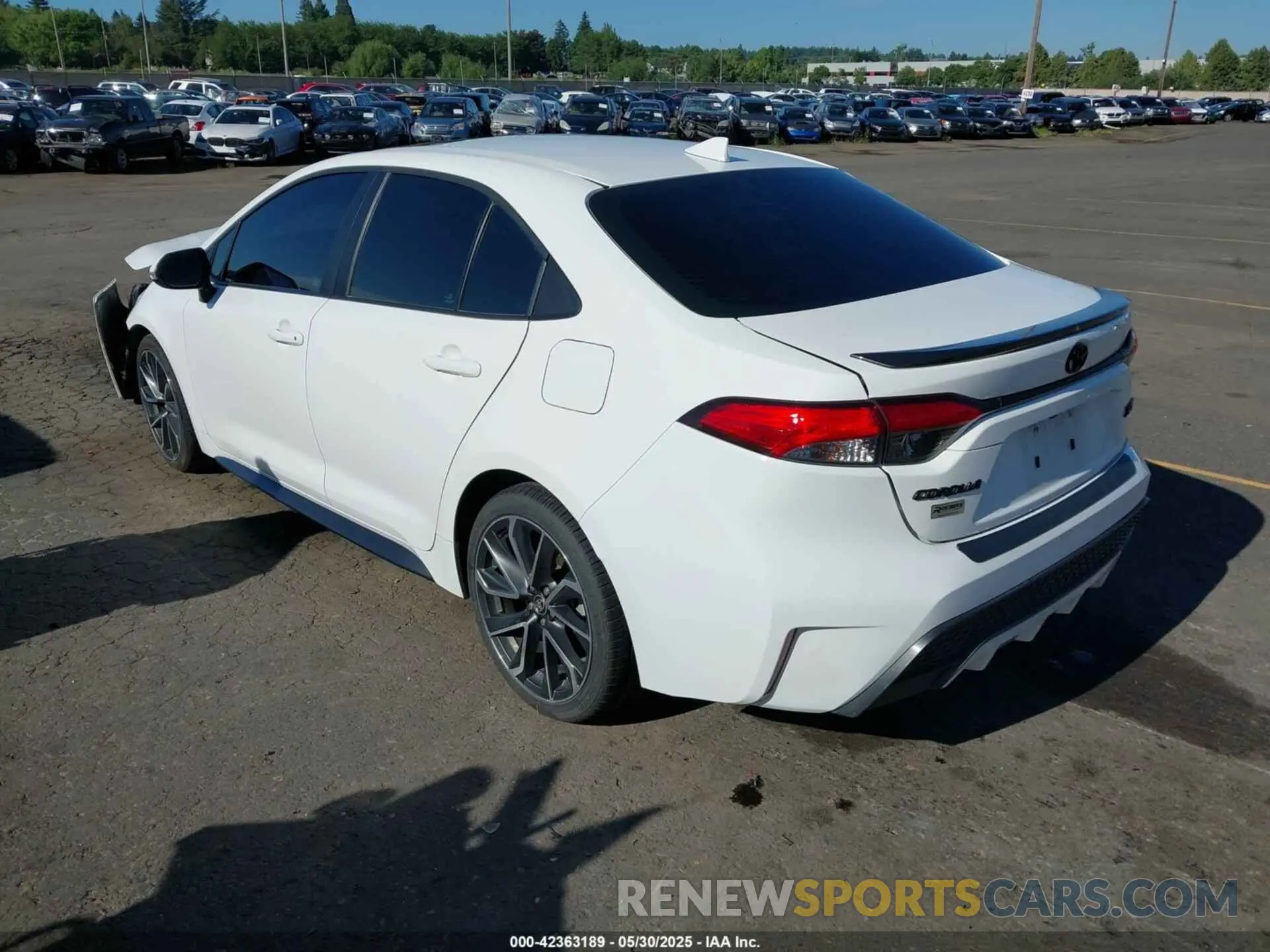 3 Photograph of a damaged car 5YFT4MCE5NP134032 TOYOTA COROLLA 2022