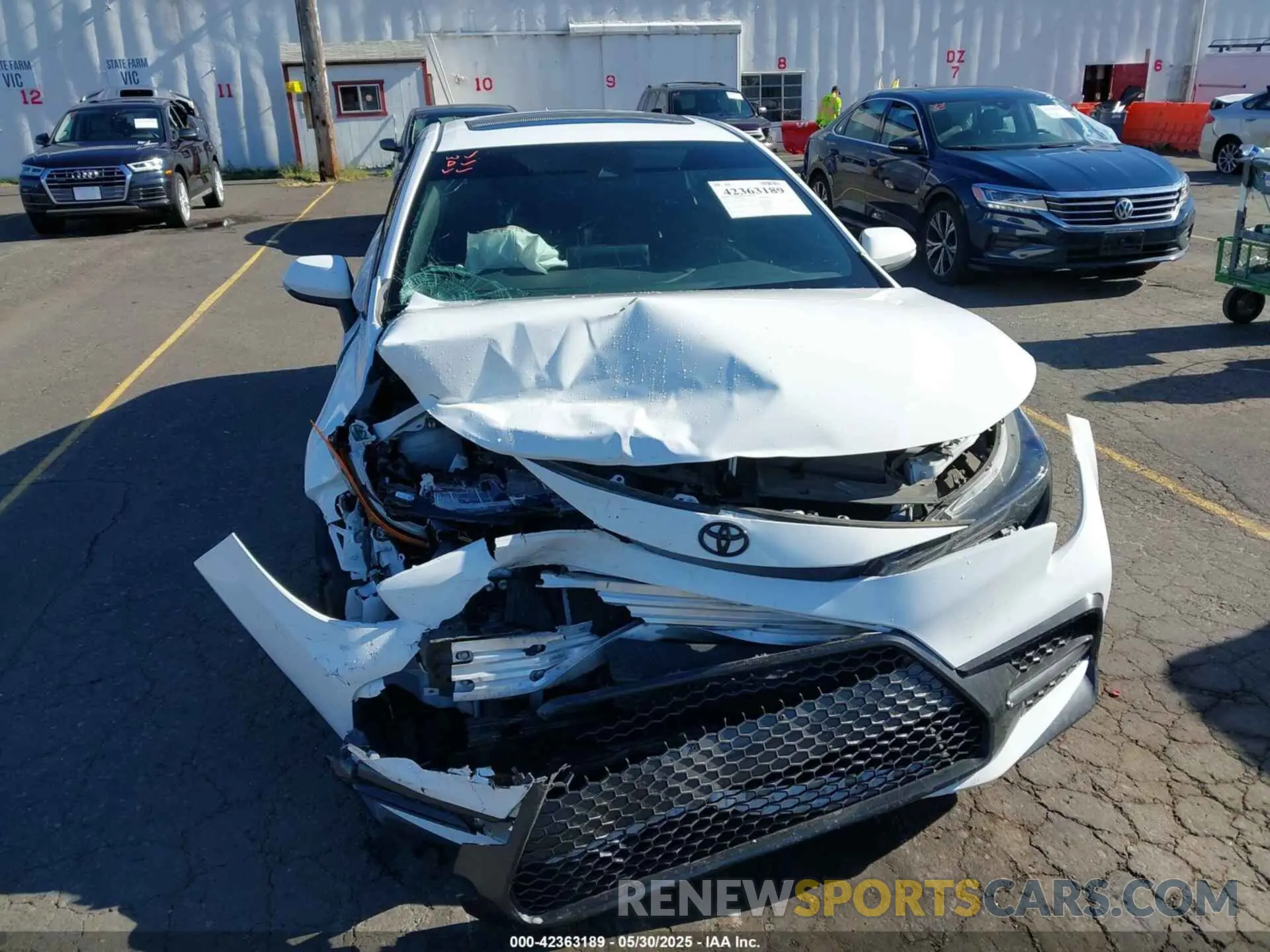 6 Photograph of a damaged car 5YFT4MCE5NP134032 TOYOTA COROLLA 2022