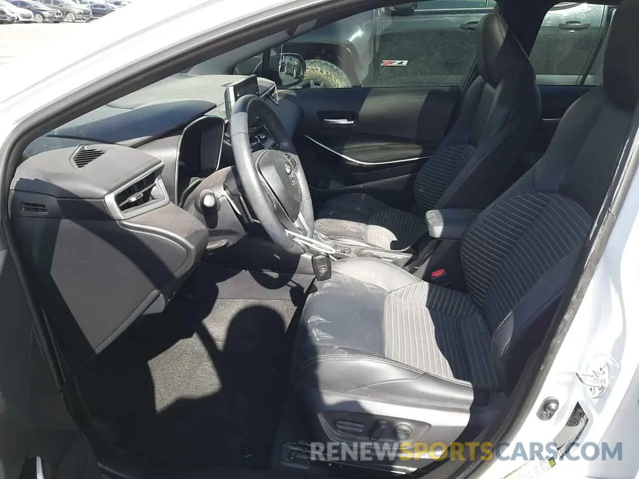 7 Photograph of a damaged car 5YFT4MCE6NP126697 TOYOTA COROLLA 2022