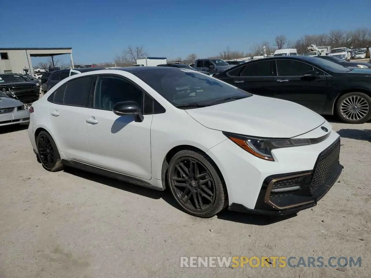 4 Photograph of a damaged car 5YFT4MCE9NP124376 TOYOTA COROLLA 2022