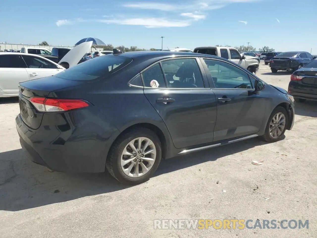 3 Photograph of a damaged car 5YFVPMAE1NP282567 TOYOTA COROLLA 2022