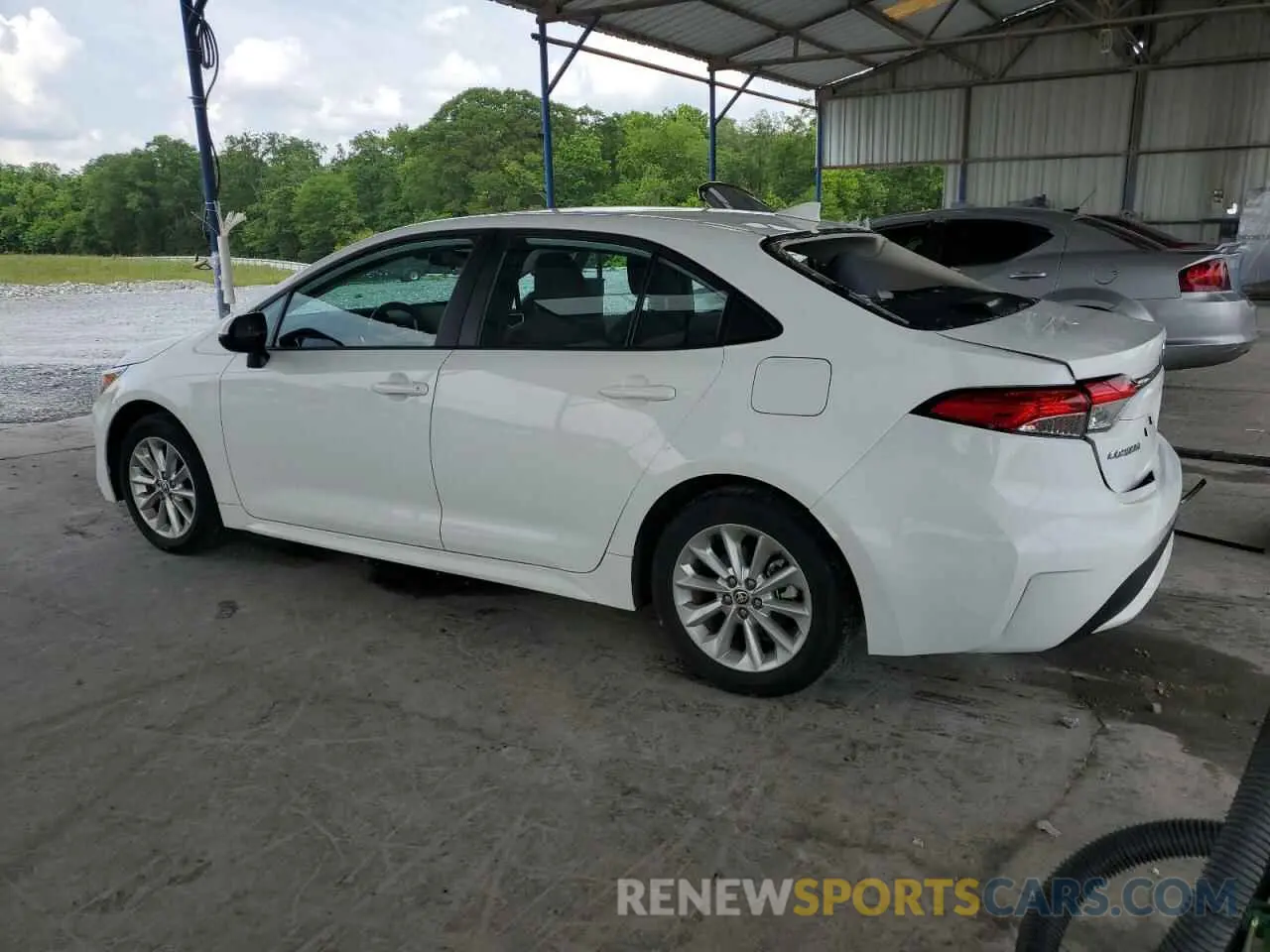 2 Photograph of a damaged car 5YFVPMAE1NP304700 TOYOTA COROLLA 2022
