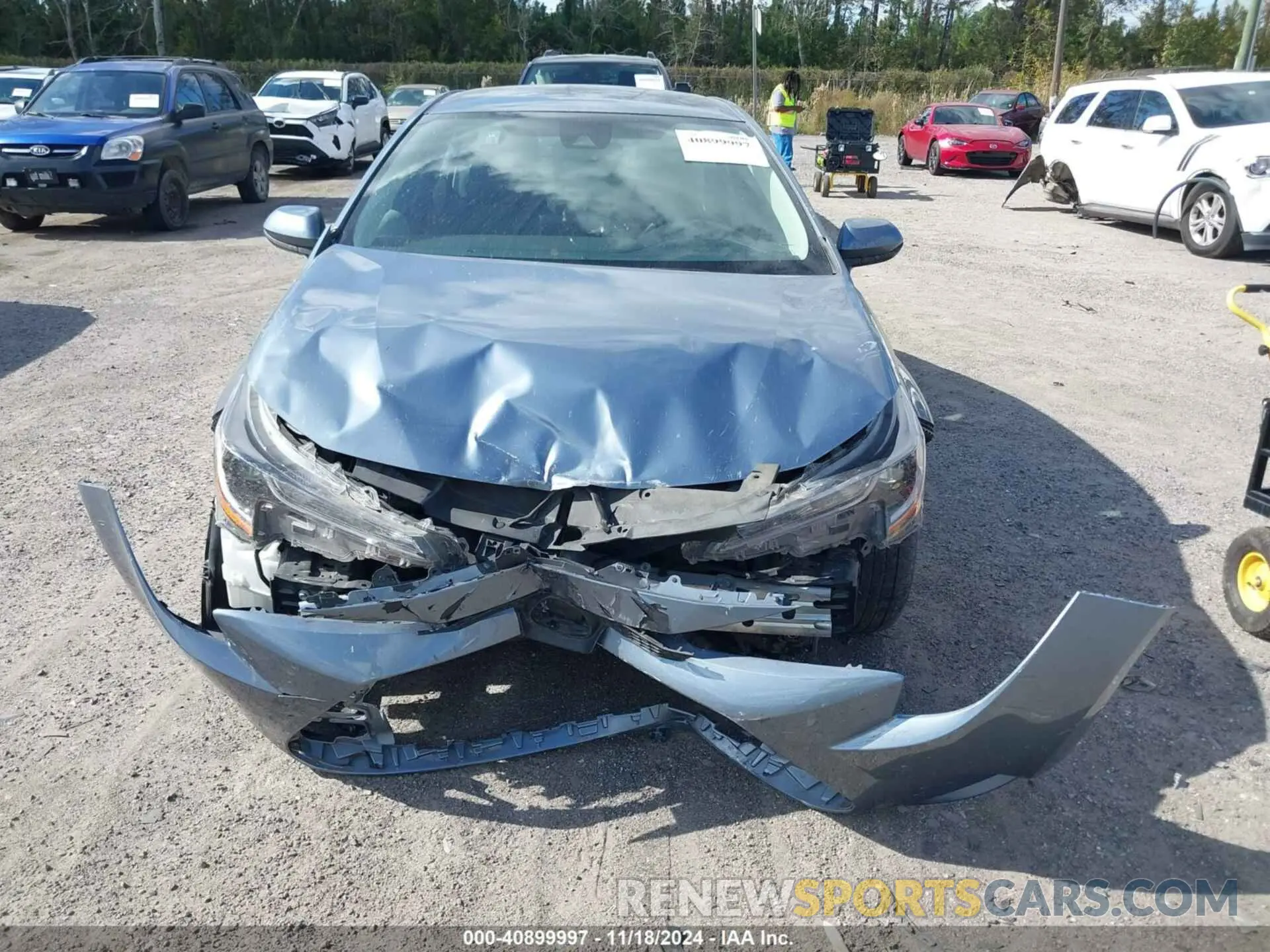 11 Photograph of a damaged car 5YFVPMAE2NP323188 TOYOTA COROLLA 2022