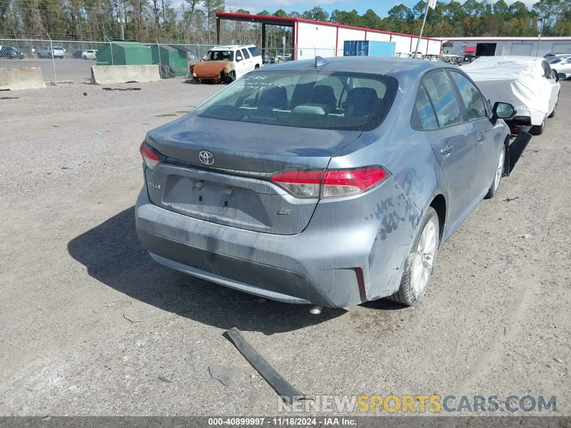 4 Photograph of a damaged car 5YFVPMAE2NP323188 TOYOTA COROLLA 2022