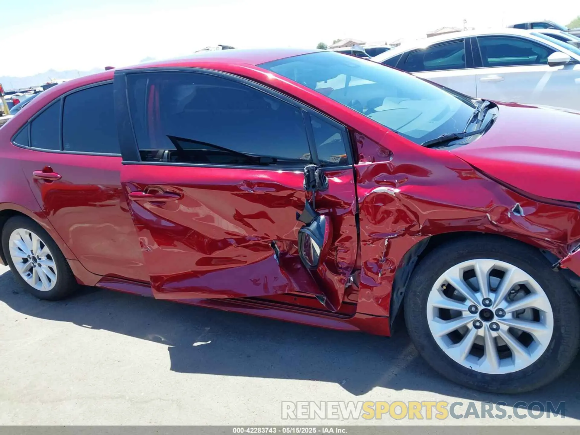 13 Photograph of a damaged car 5YFVPMAE4NP363708 TOYOTA COROLLA 2022