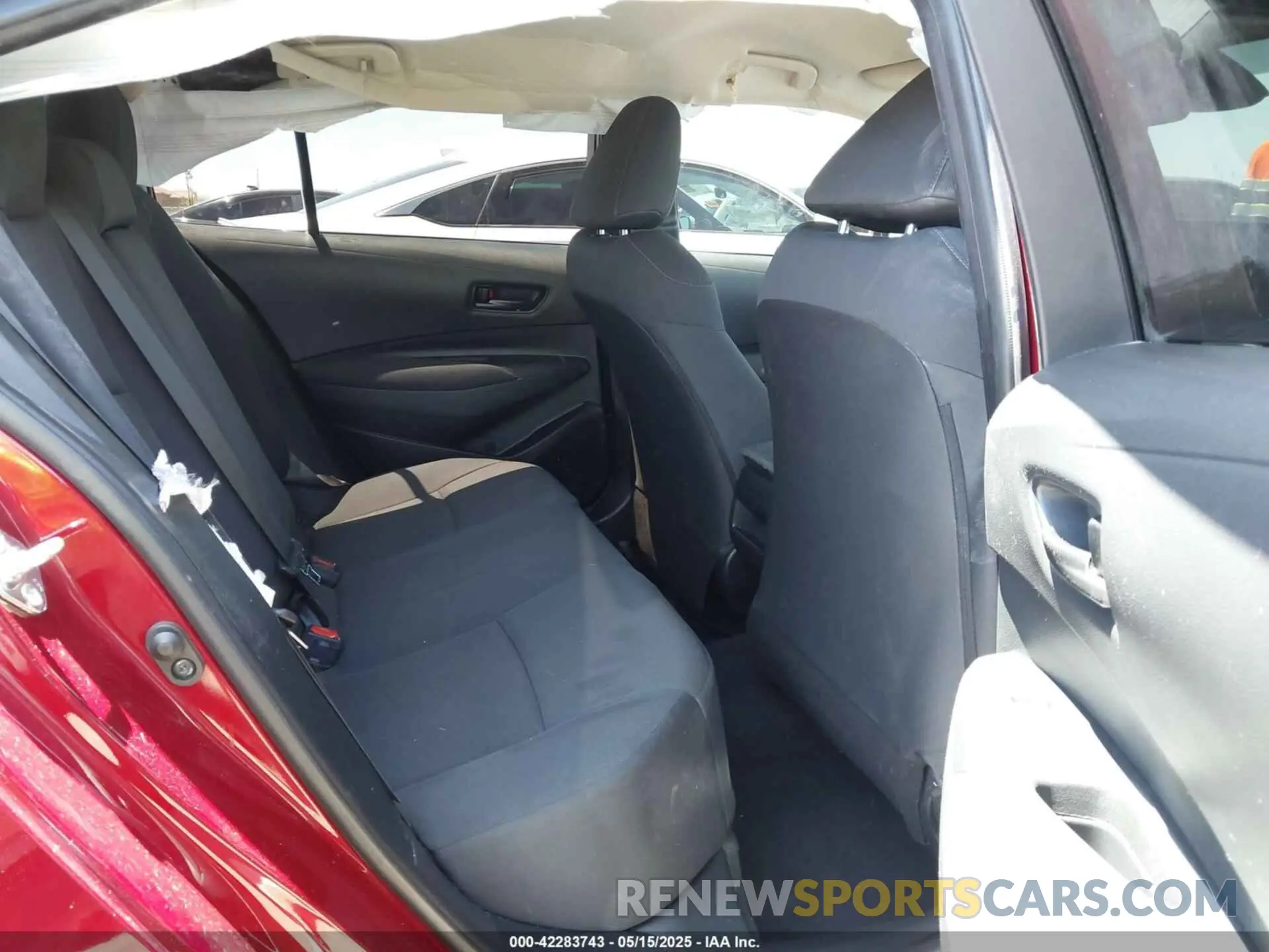 8 Photograph of a damaged car 5YFVPMAE4NP363708 TOYOTA COROLLA 2022
