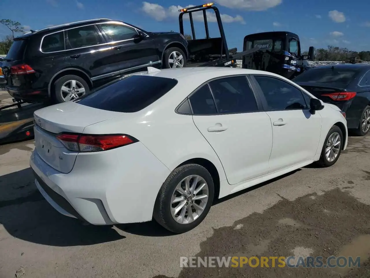 3 Photograph of a damaged car 5YFVPMAE6NP309858 TOYOTA COROLLA 2022