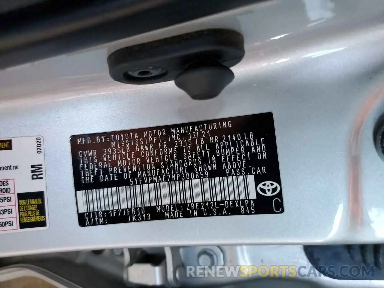 12 Photograph of a damaged car 5YFVPMAE7NP300859 TOYOTA COROLLA 2022