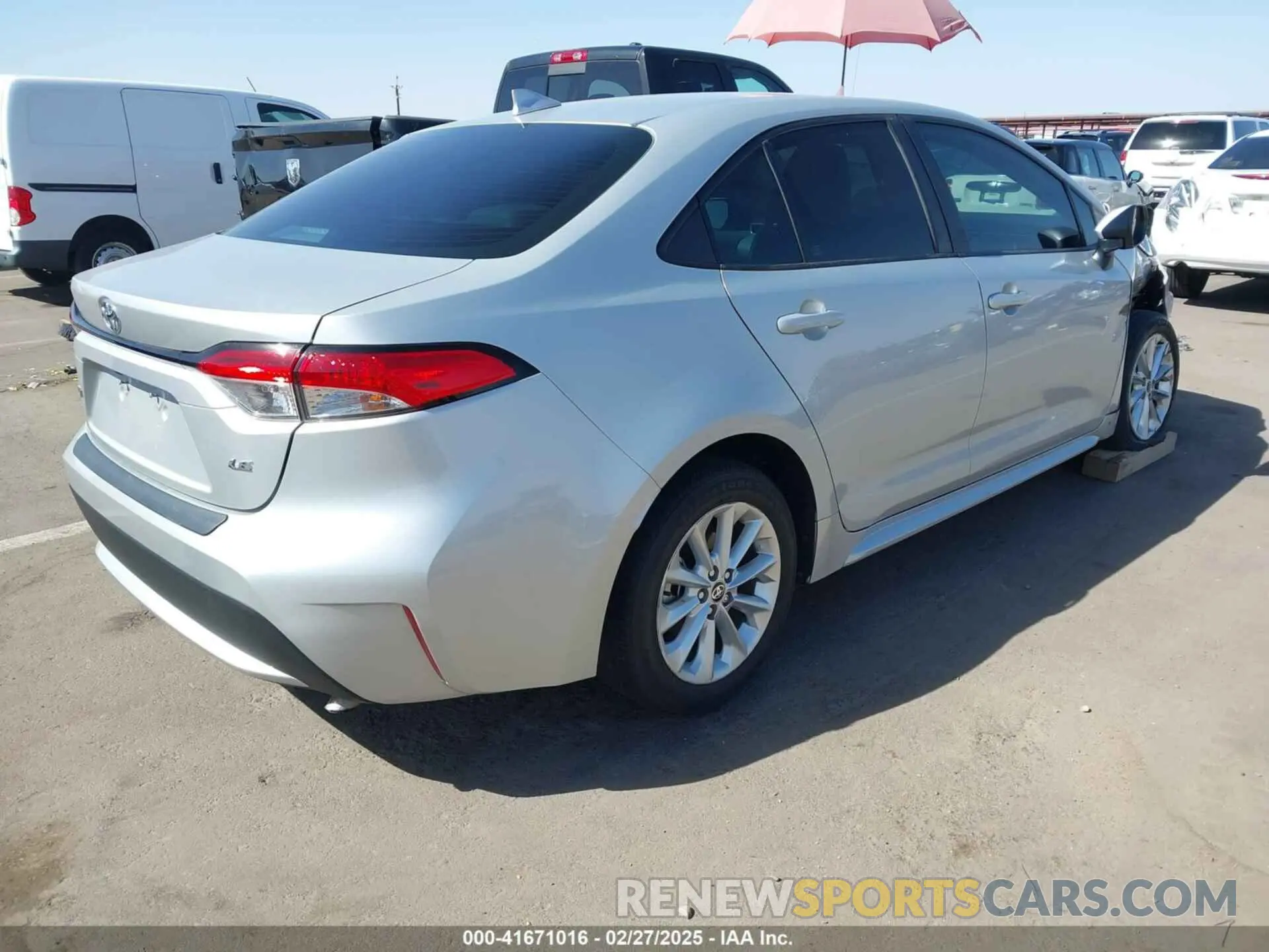 4 Photograph of a damaged car 5YFVPMAE8NP312132 TOYOTA COROLLA 2022
