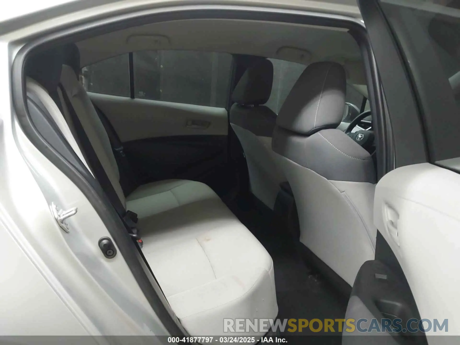 8 Photograph of a damaged car 5YFVPMAEXNP301360 TOYOTA COROLLA 2022