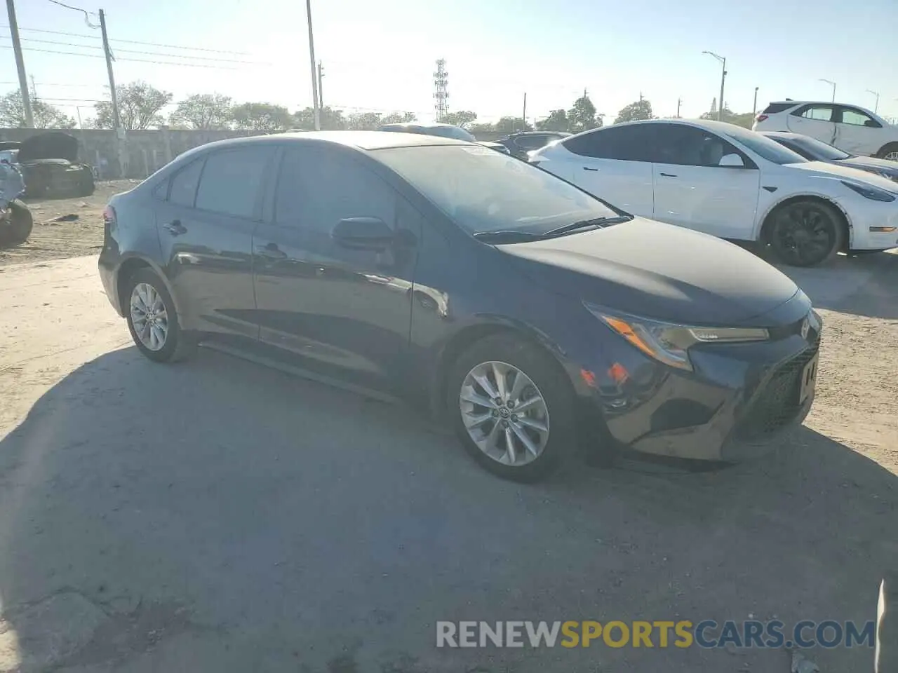 4 Photograph of a damaged car 5YFVPMAEXNP301889 TOYOTA COROLLA 2022