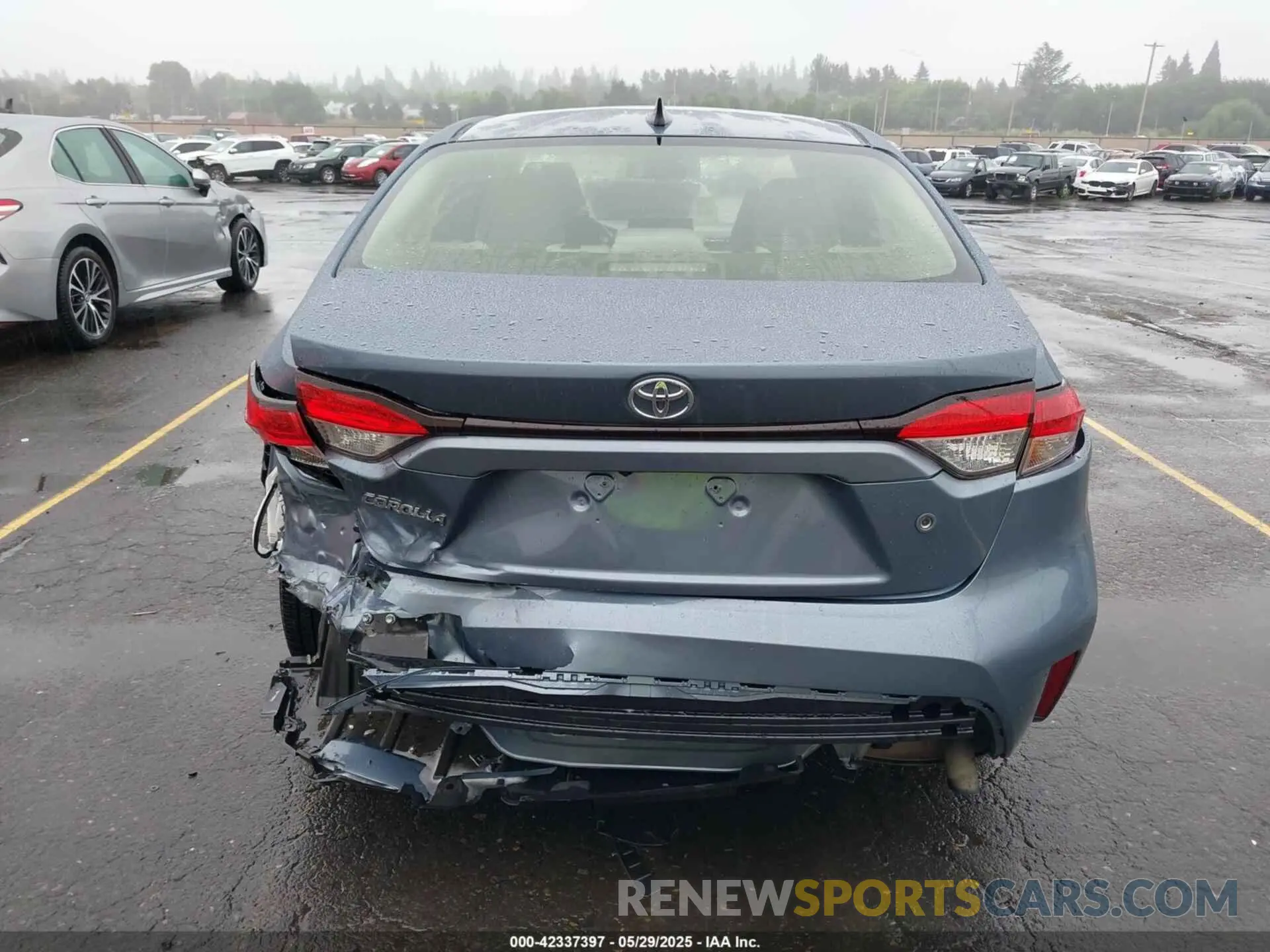 16 Photograph of a damaged car JTDDPMAE1NJ215869 TOYOTA COROLLA 2022