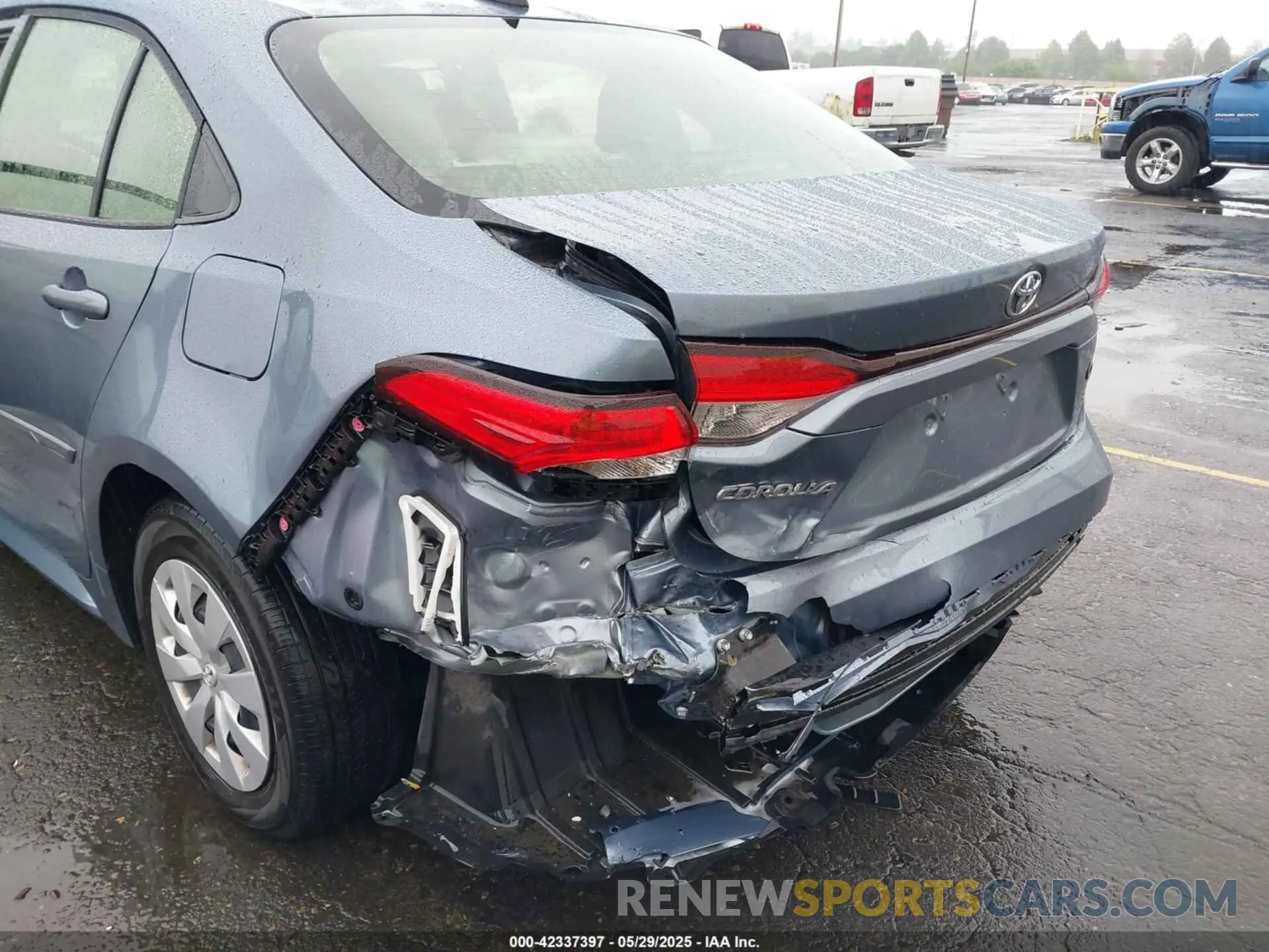 6 Photograph of a damaged car JTDDPMAE1NJ215869 TOYOTA COROLLA 2022