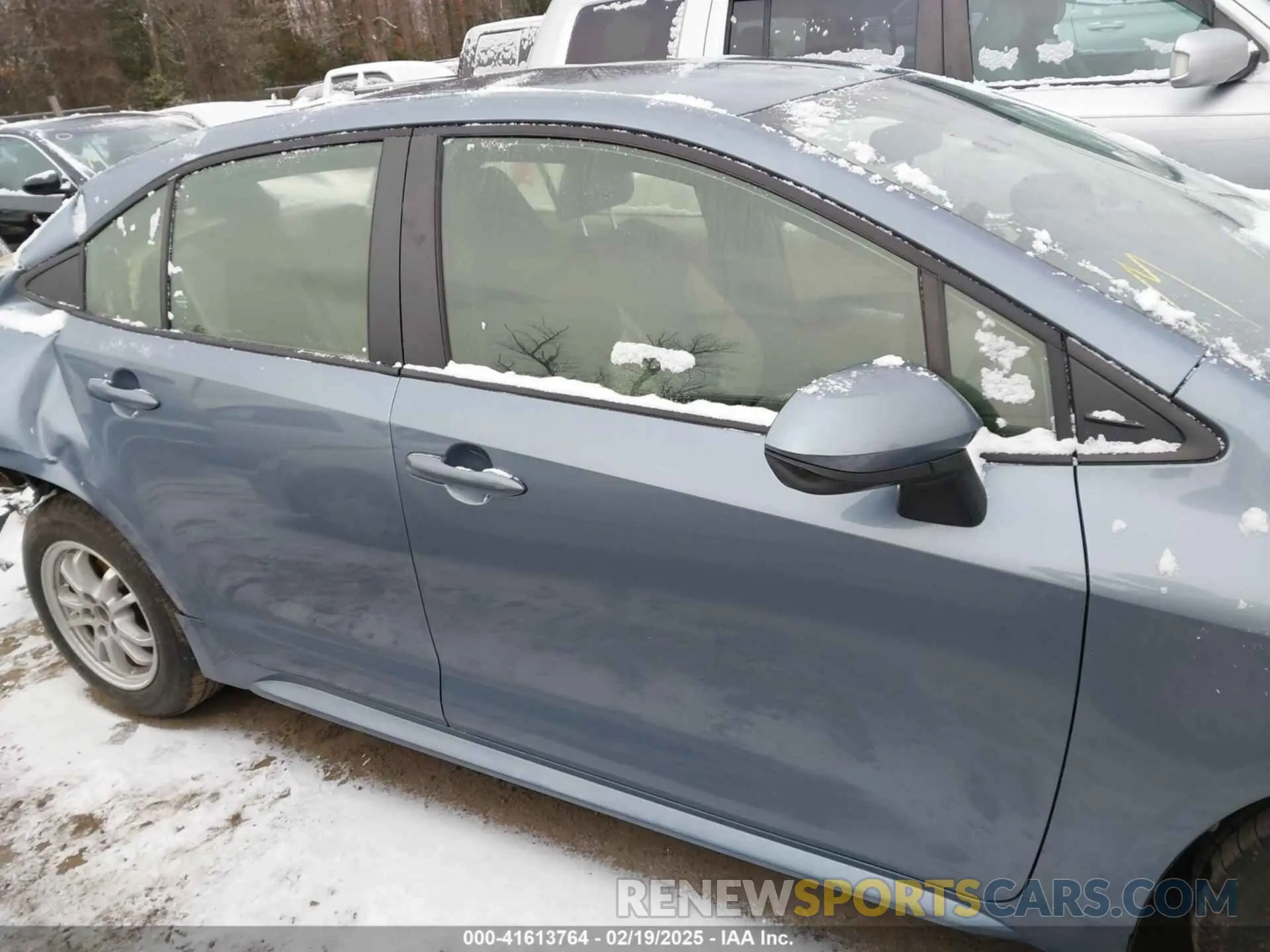 13 Photograph of a damaged car JTDEAMDE0NJ045716 TOYOTA COROLLA 2022