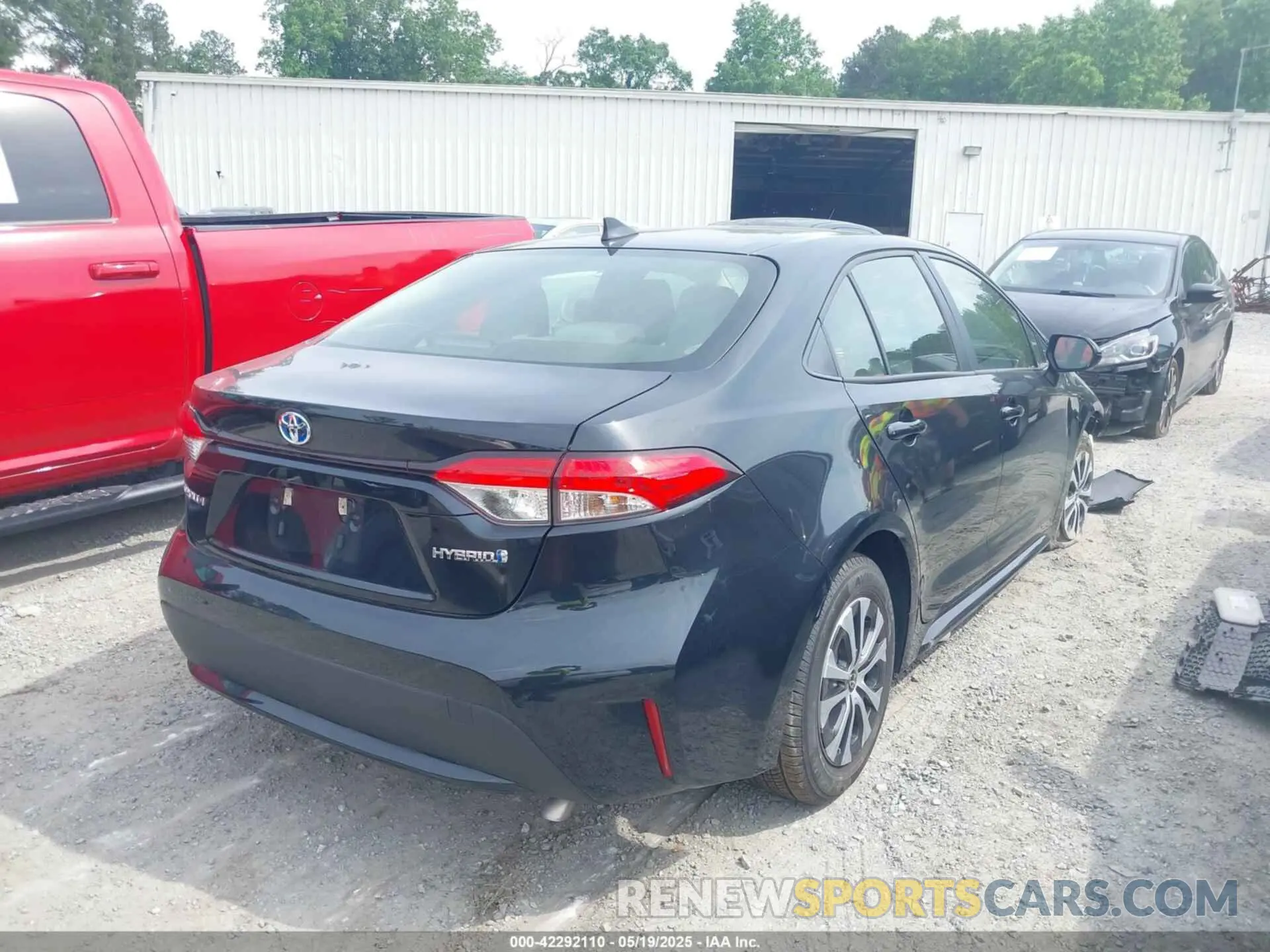 4 Photograph of a damaged car JTDEAMDE0NJ046753 TOYOTA COROLLA 2022