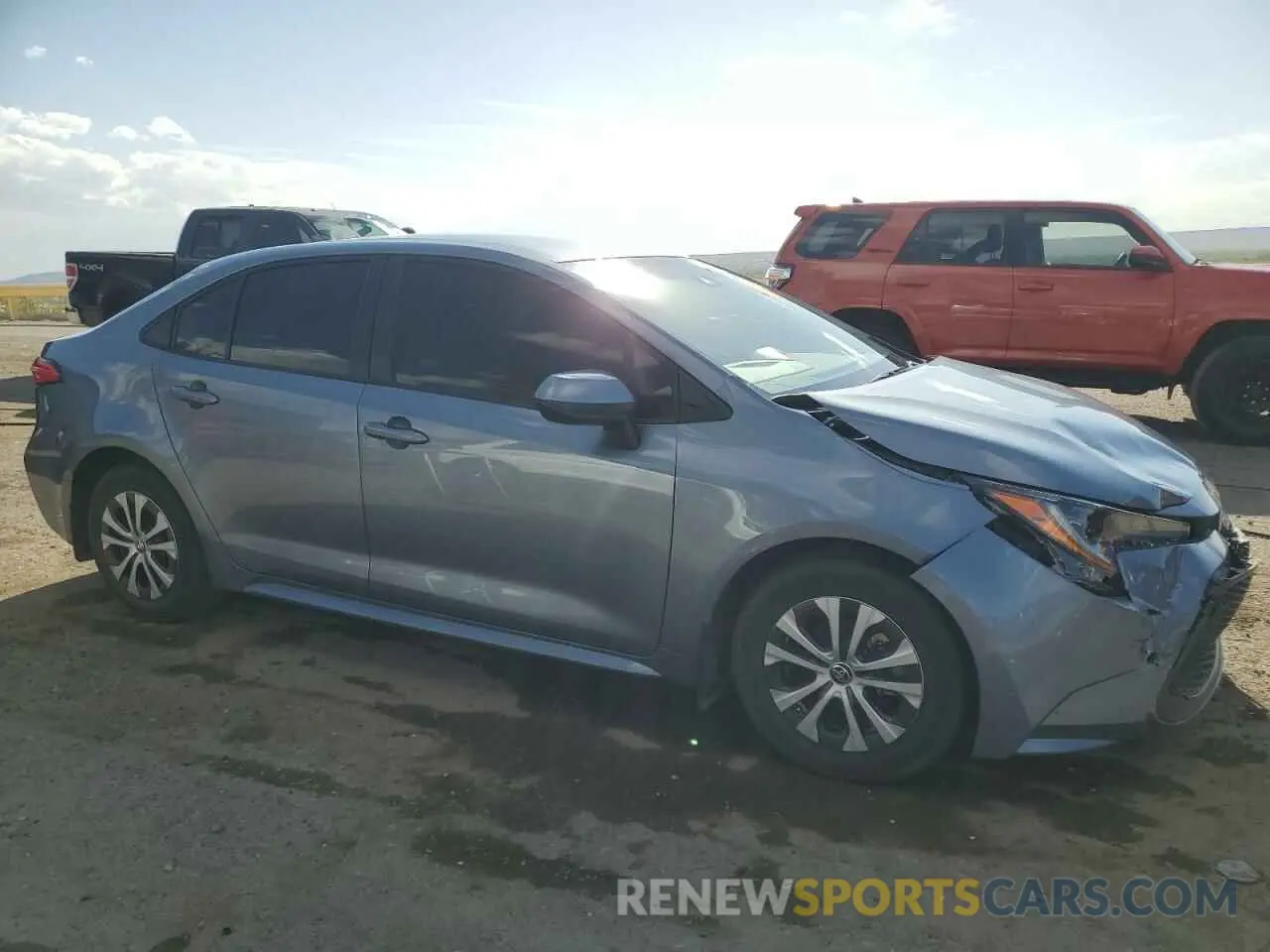 4 Photograph of a damaged car JTDEAMDE0NJ053122 TOYOTA COROLLA 2022