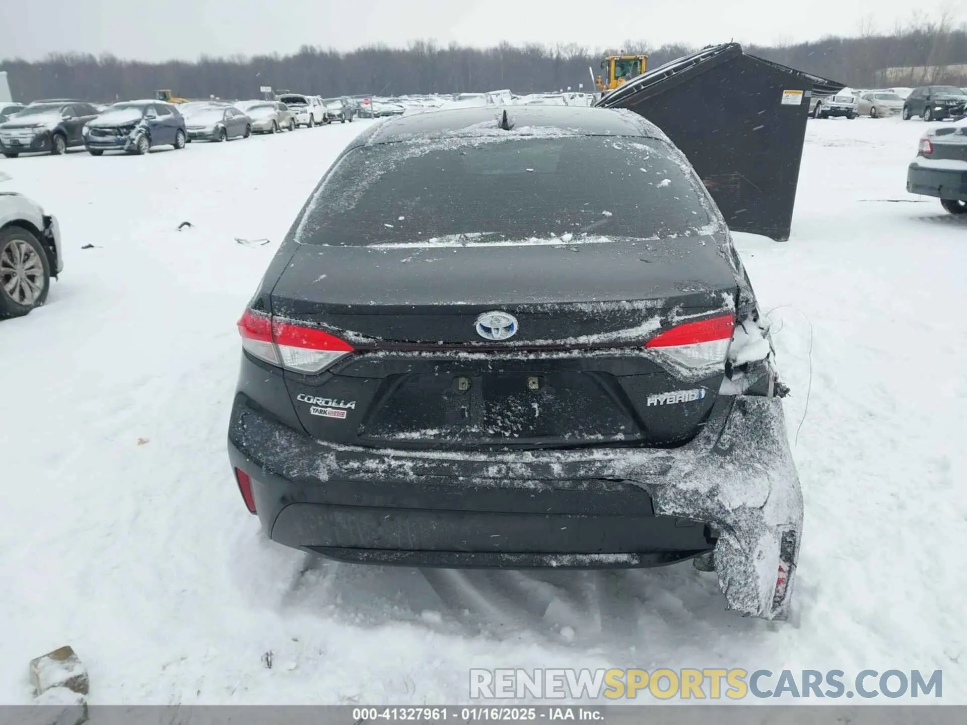 17 Photograph of a damaged car JTDEAMDE1NJ049659 TOYOTA COROLLA 2022