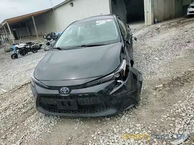 13 Photograph of a damaged car JTDEAMDE1NJ061701 TOYOTA COROLLA 2022
