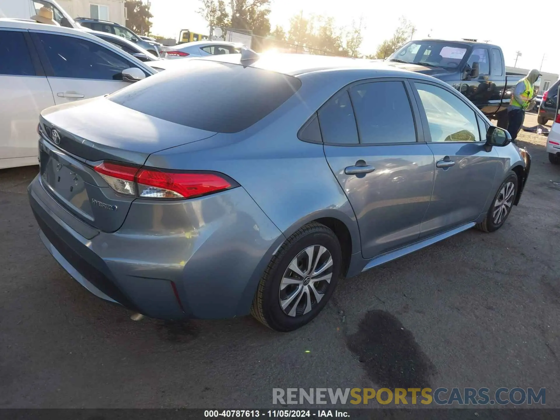4 Photograph of a damaged car JTDEAMDE2N3012771 TOYOTA COROLLA 2022