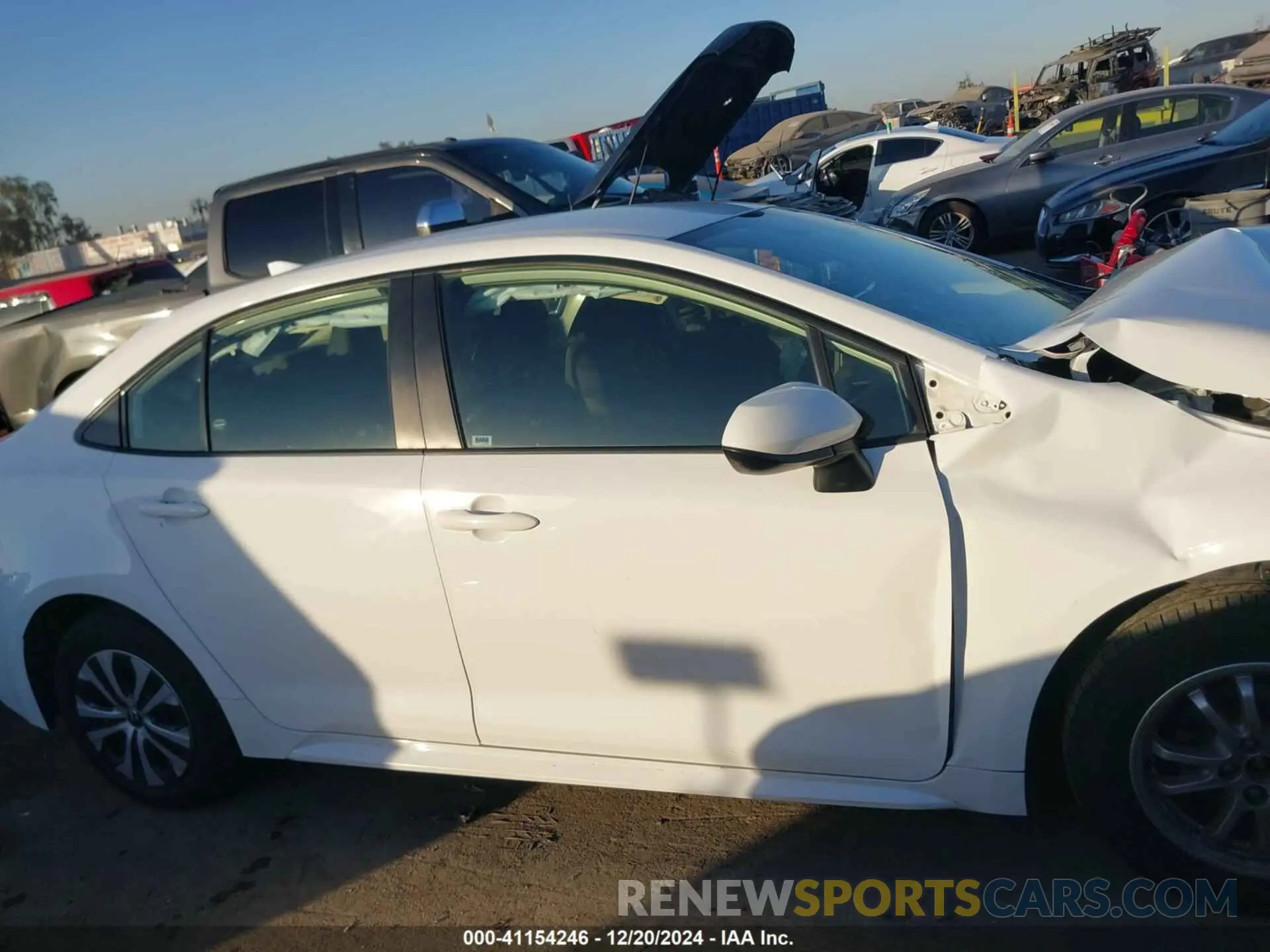 14 Photograph of a damaged car JTDEAMDE2N3012950 TOYOTA COROLLA 2022