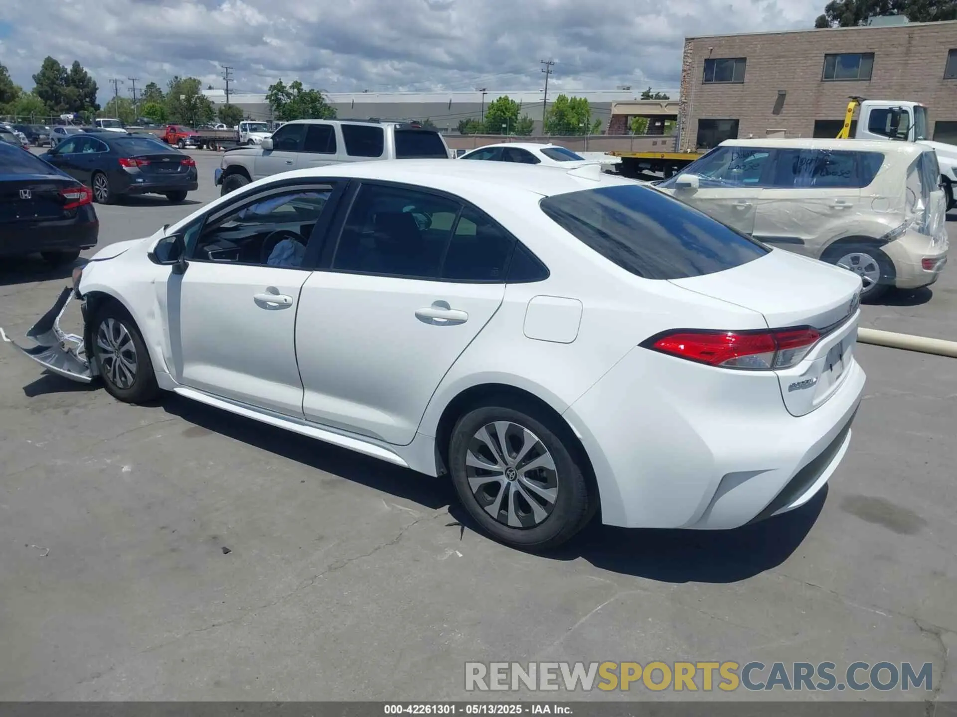 3 Photograph of a damaged car JTDEAMDE3N3003853 TOYOTA COROLLA 2022