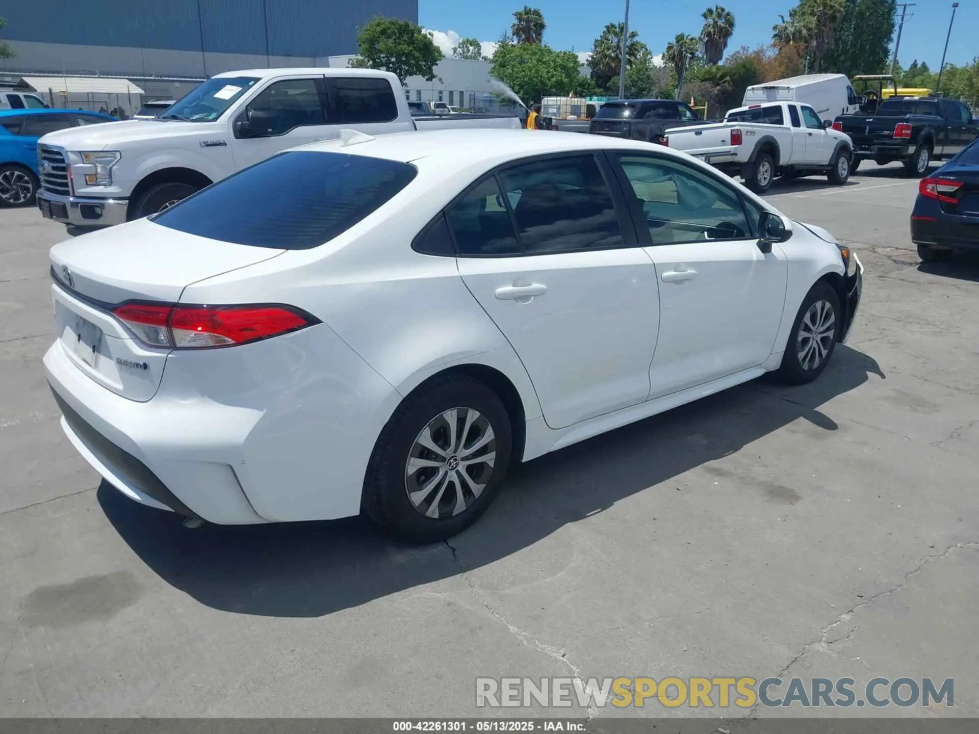 4 Photograph of a damaged car JTDEAMDE3N3003853 TOYOTA COROLLA 2022