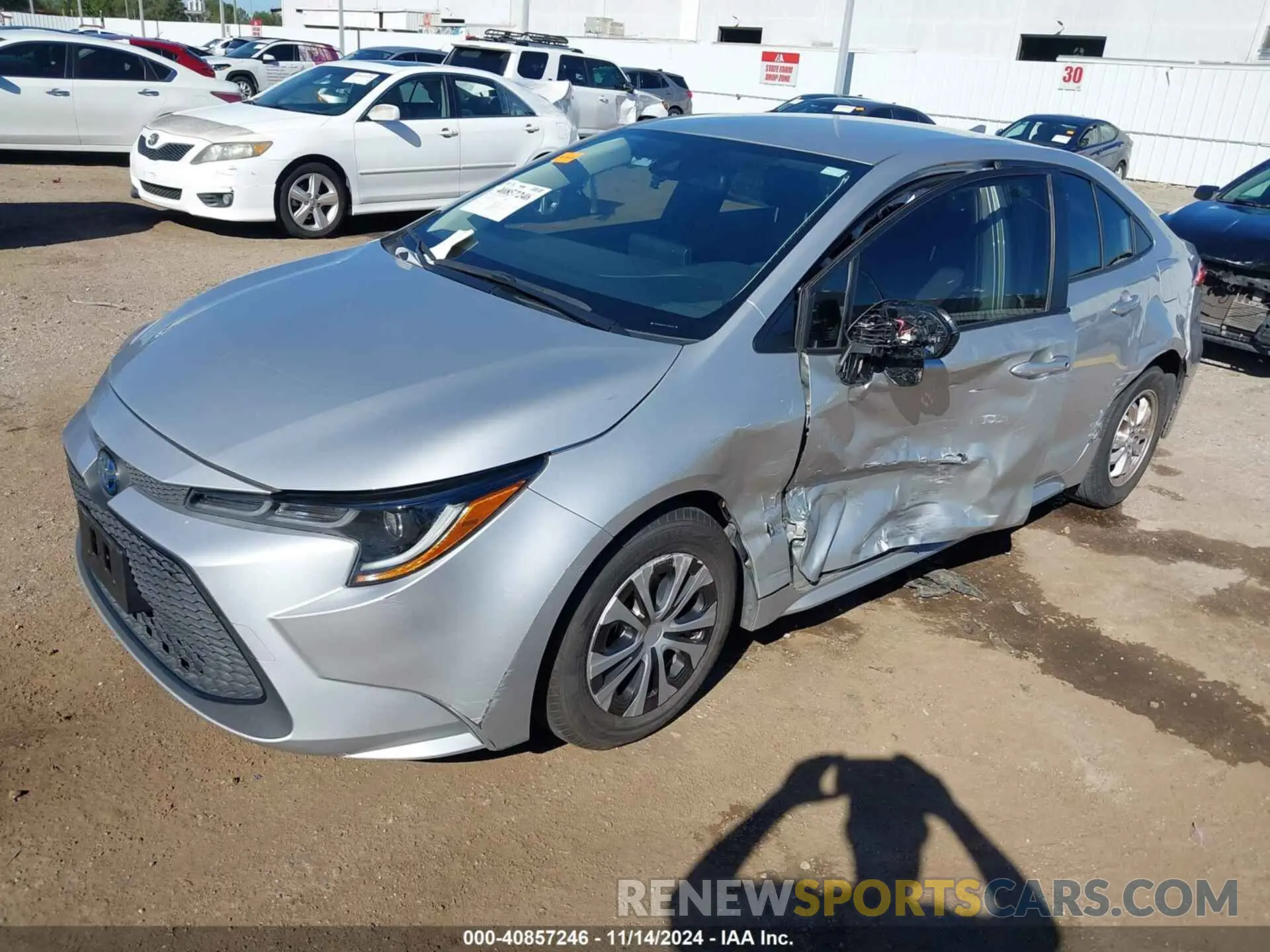 2 Photograph of a damaged car JTDEAMDE3NJ039151 TOYOTA COROLLA 2022