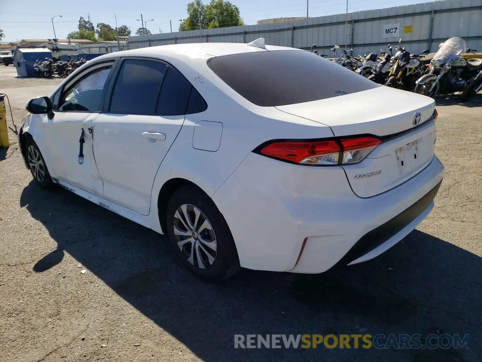 3 Photograph of a damaged car JTDEAMDE3NJ039540 TOYOTA COROLLA 2022