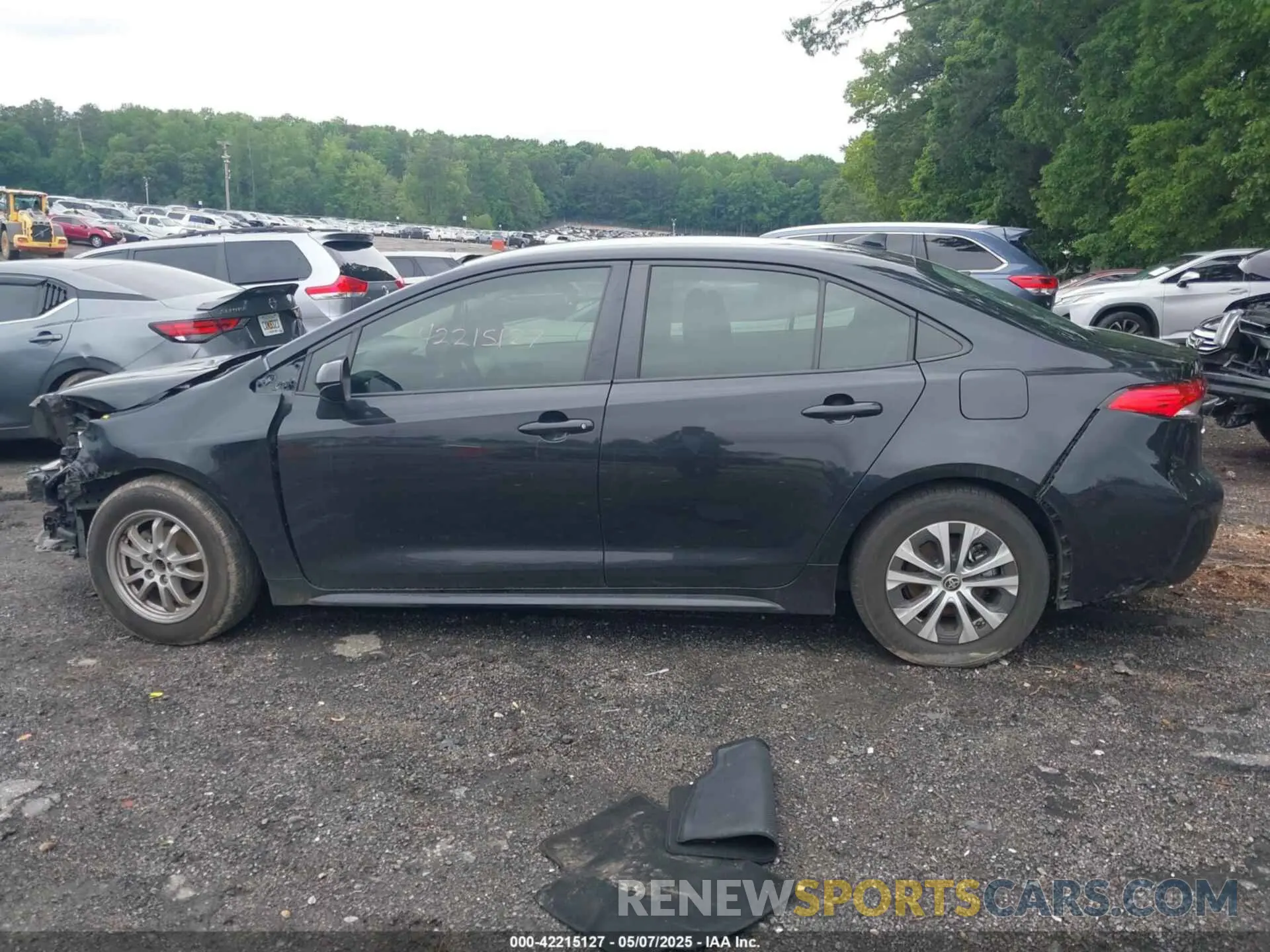13 Photograph of a damaged car JTDEAMDE3NJ059416 TOYOTA COROLLA 2022