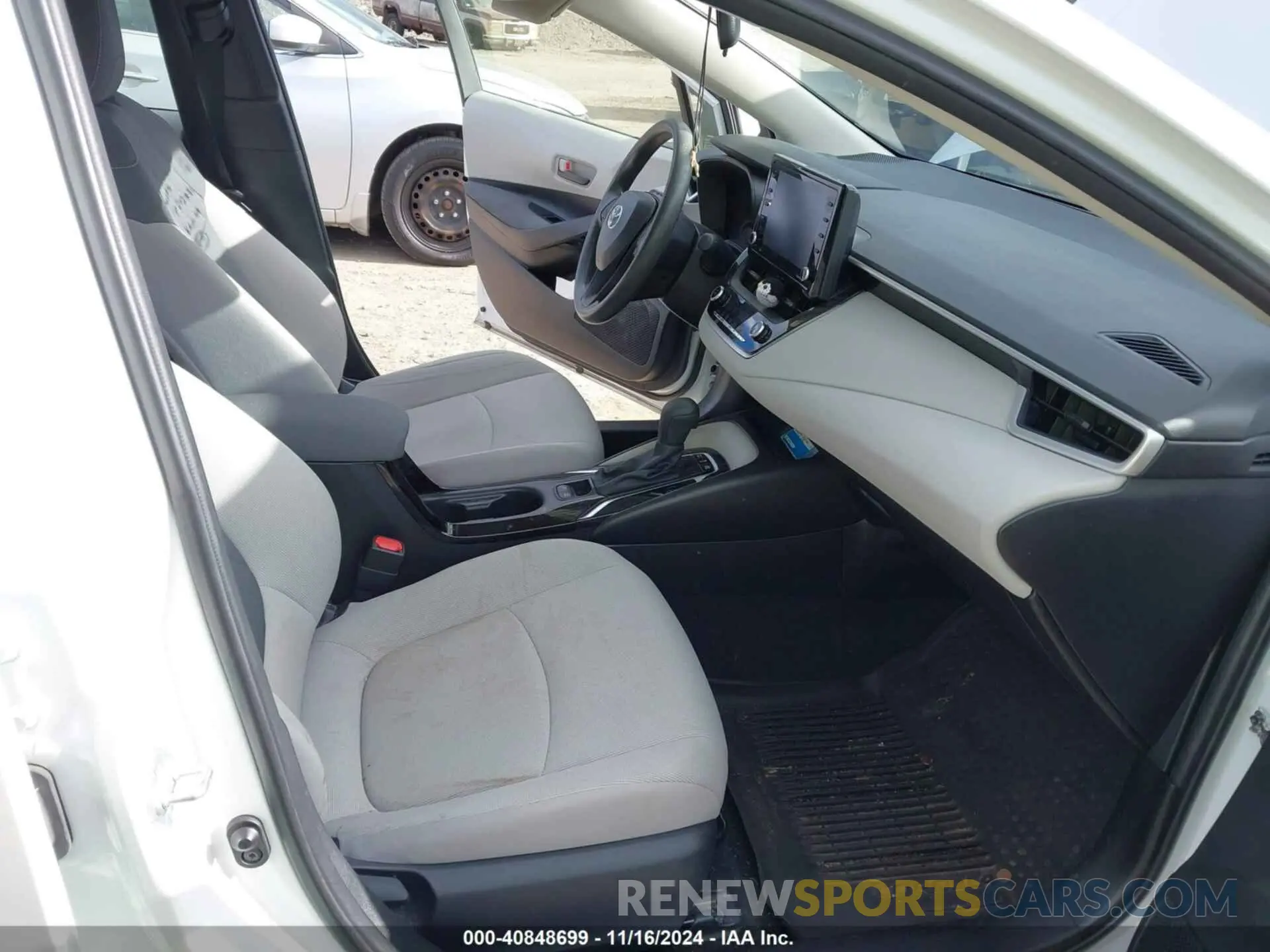 5 Photograph of a damaged car JTDEAMDE4N3000394 TOYOTA COROLLA 2022