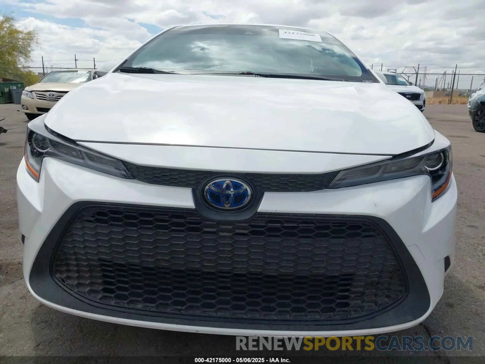 12 Photograph of a damaged car JTDEAMDE4N3001674 TOYOTA COROLLA 2022