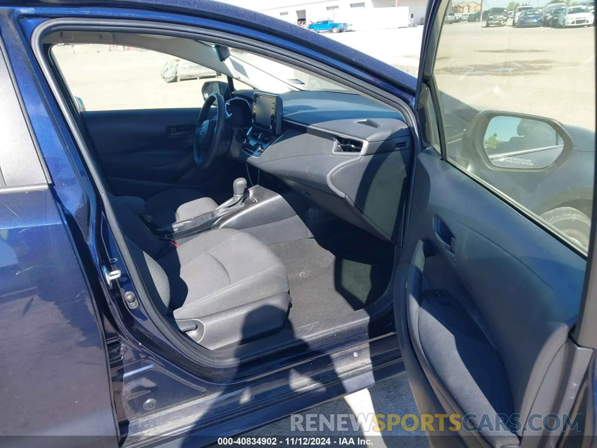 5 Photograph of a damaged car JTDEAMDE4NJ049851 TOYOTA COROLLA 2022