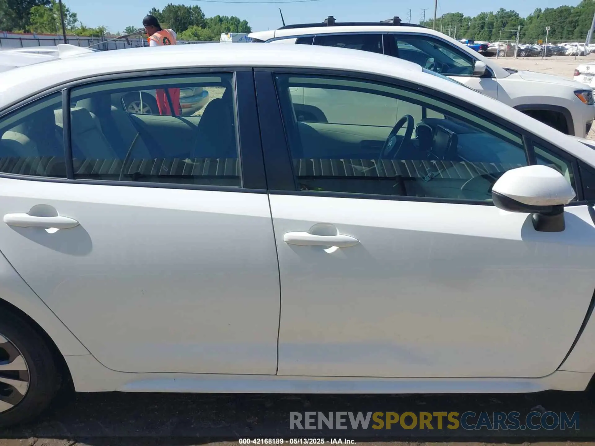 14 Photograph of a damaged car JTDEAMDE6N3002227 TOYOTA COROLLA 2022