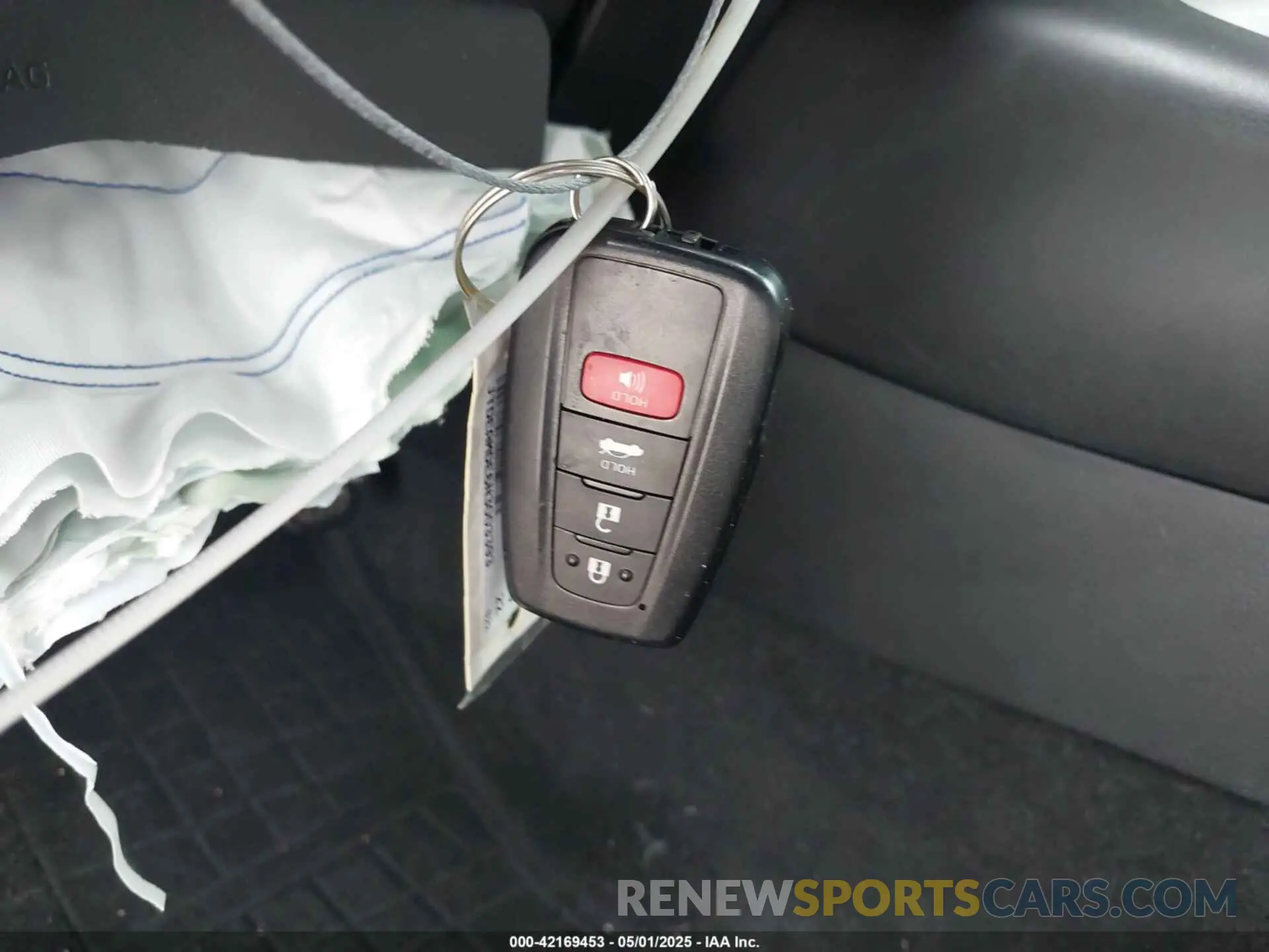 11 Photograph of a damaged car JTDEAMDE6N3003393 TOYOTA COROLLA 2022