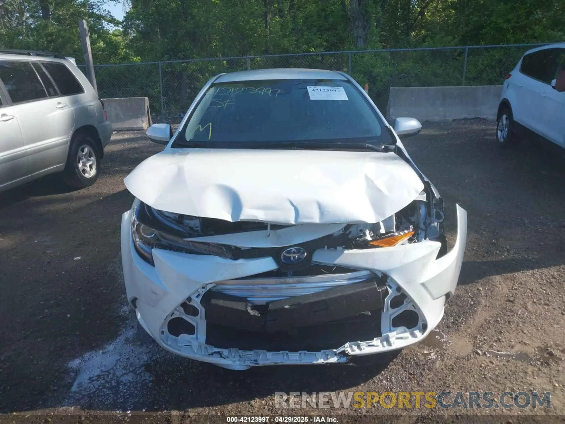 12 Photograph of a damaged car JTDEAMDE6N3003443 TOYOTA COROLLA 2022