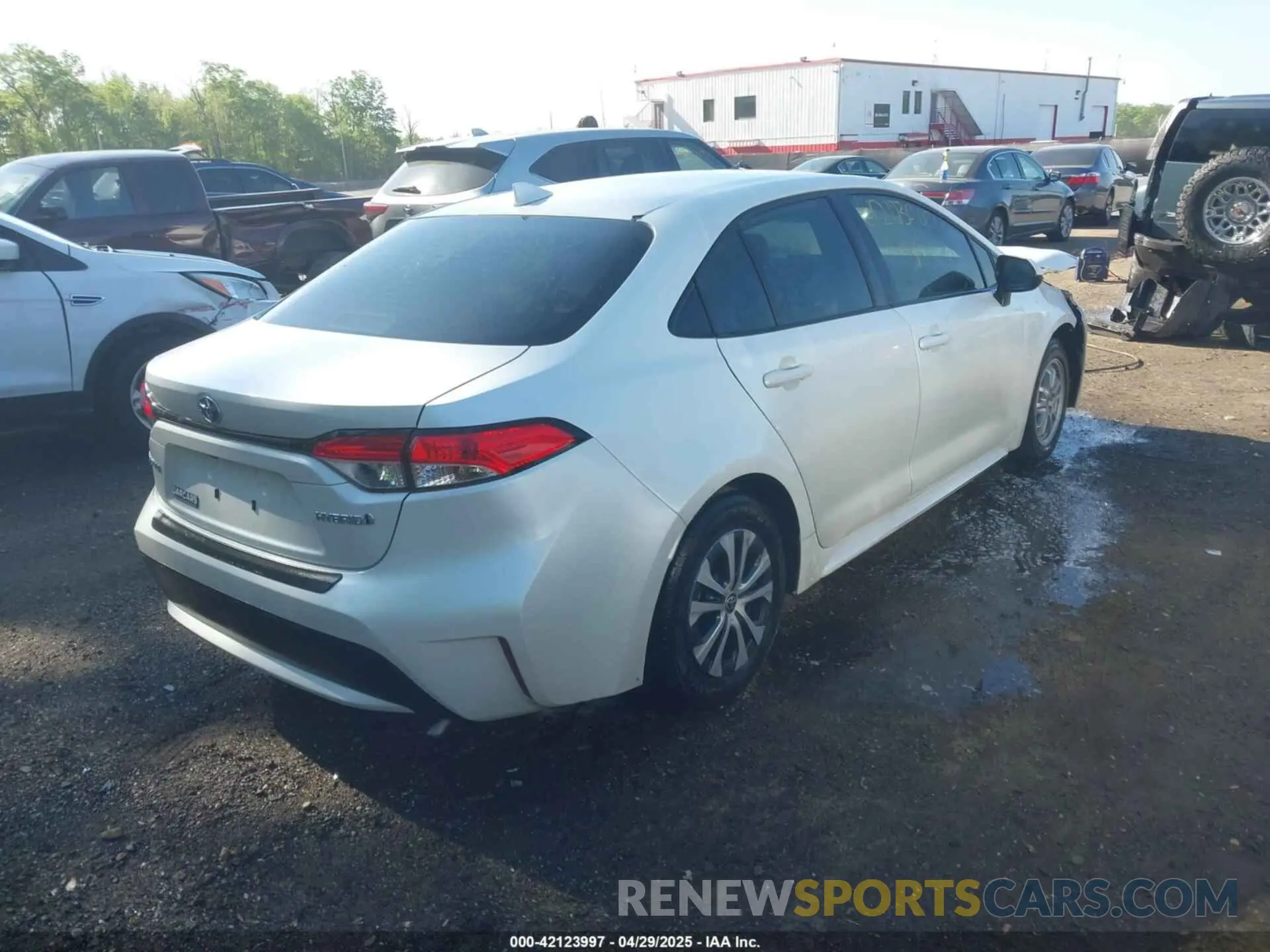 4 Photograph of a damaged car JTDEAMDE6N3003443 TOYOTA COROLLA 2022