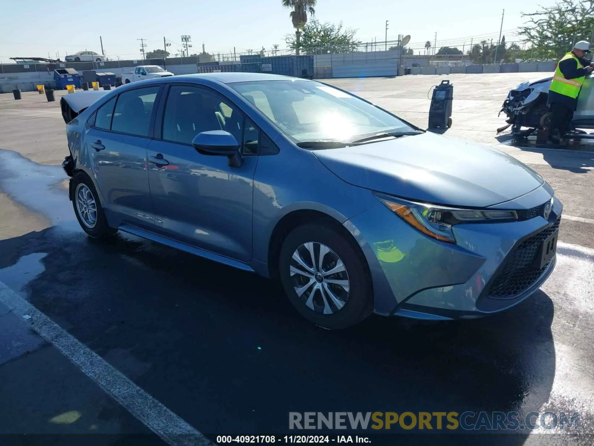 1 Photograph of a damaged car JTDEAMDE6N3006729 TOYOTA COROLLA 2022