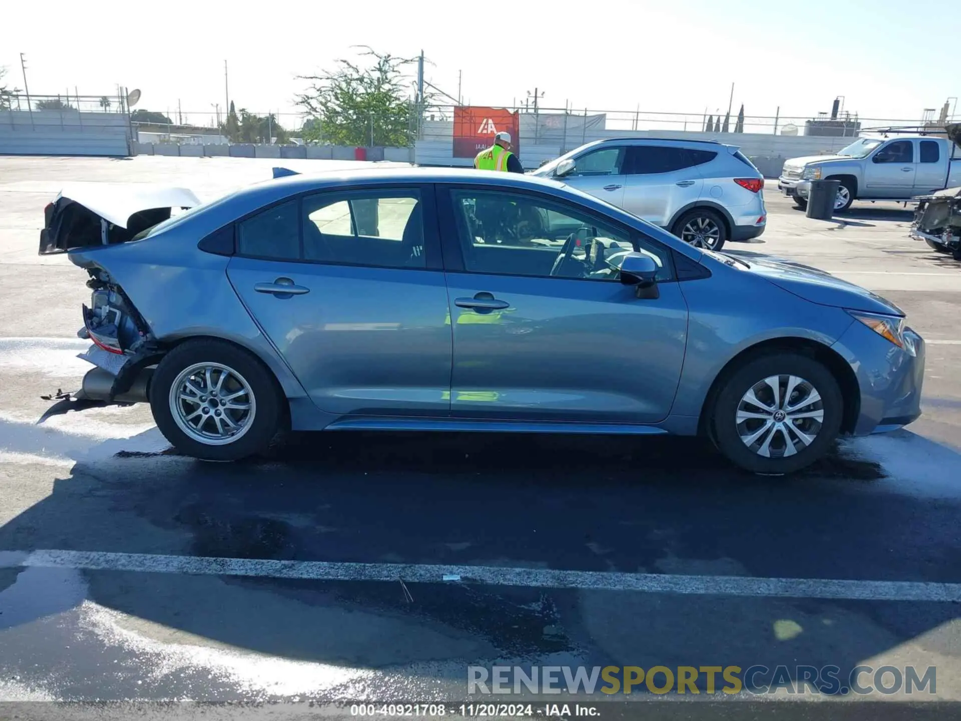 13 Photograph of a damaged car JTDEAMDE6N3006729 TOYOTA COROLLA 2022