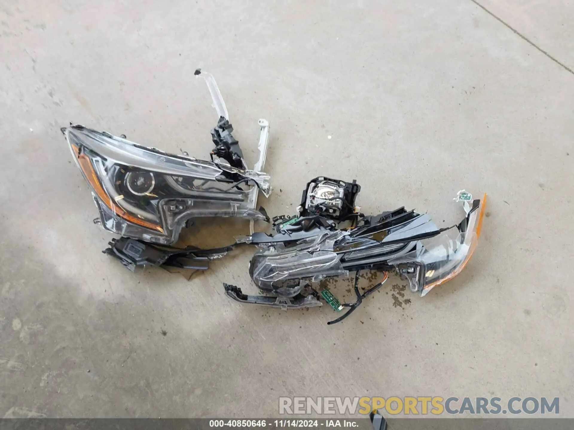 12 Photograph of a damaged car JTDEAMDE6N3006858 TOYOTA COROLLA 2022