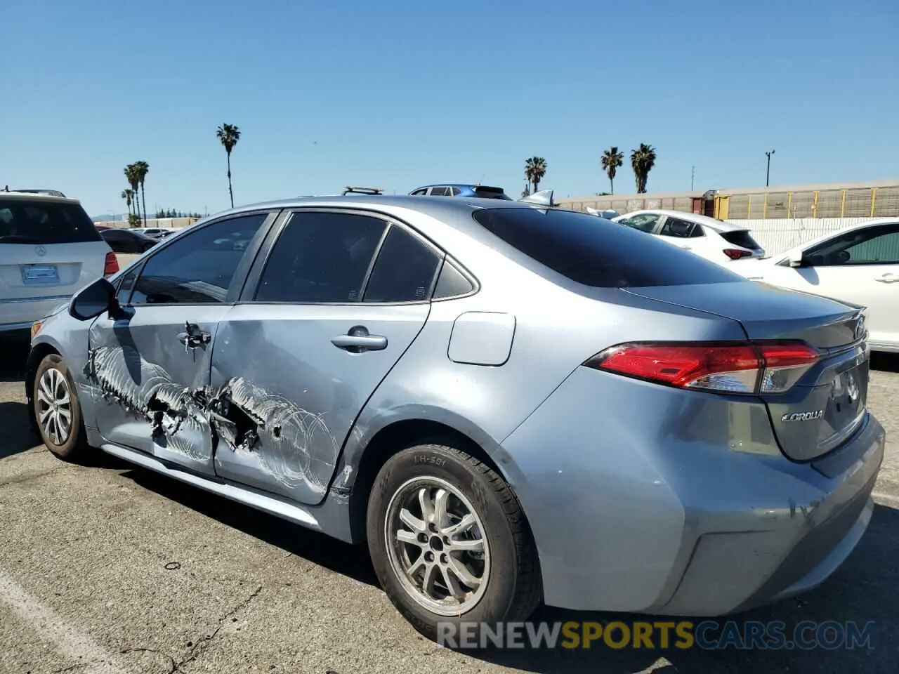 2 Photograph of a damaged car JTDEAMDE6NJ038513 TOYOTA COROLLA 2022