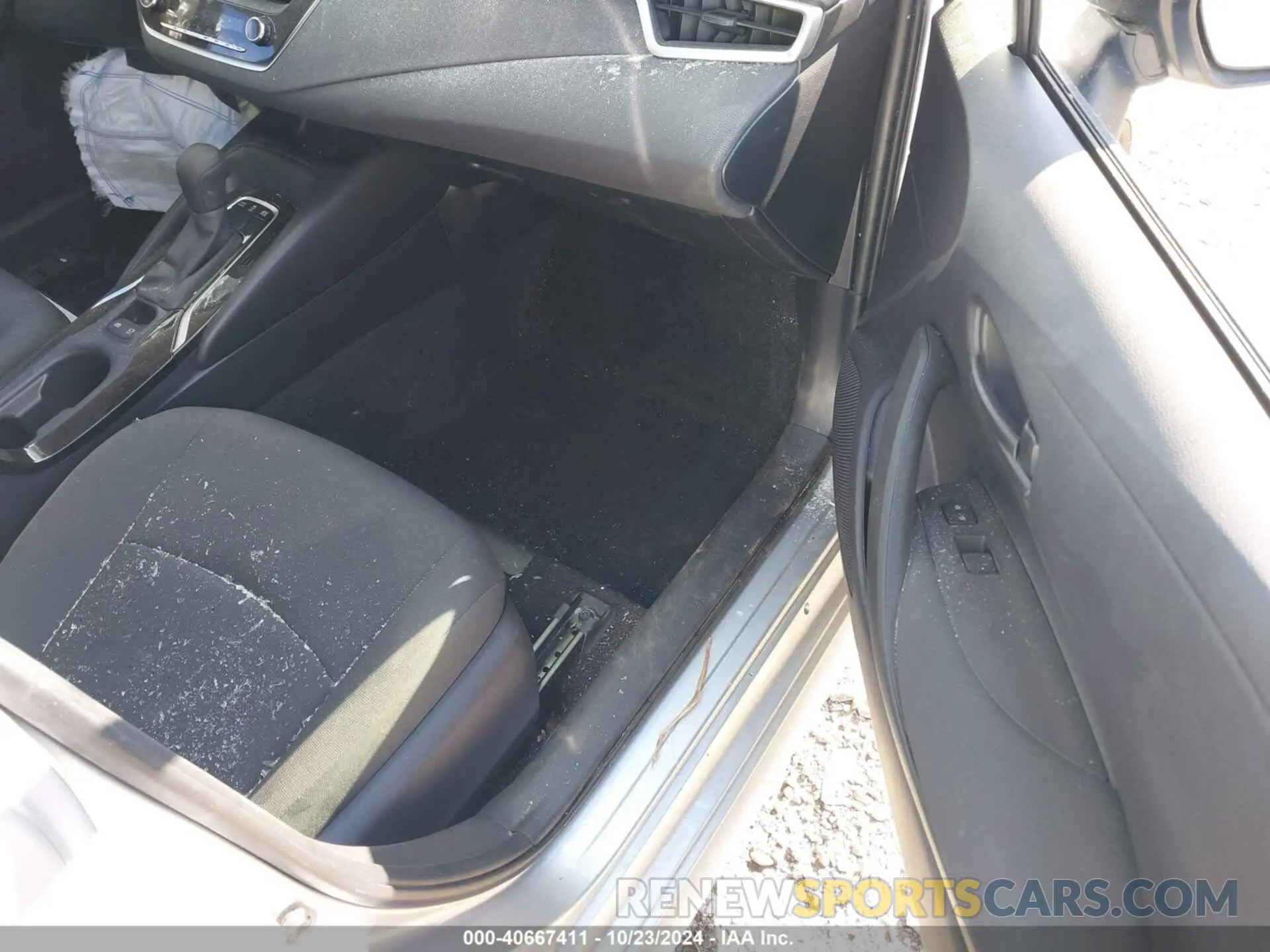 5 Photograph of a damaged car JTDEAMDE6NJ039810 TOYOTA COROLLA 2022