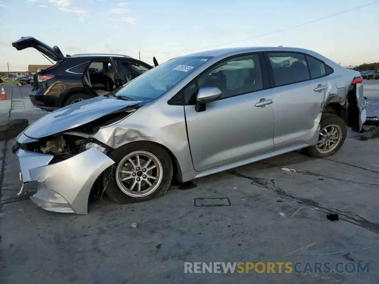 1 Photograph of a damaged car JTDEAMDE6NJ043386 TOYOTA COROLLA 2022