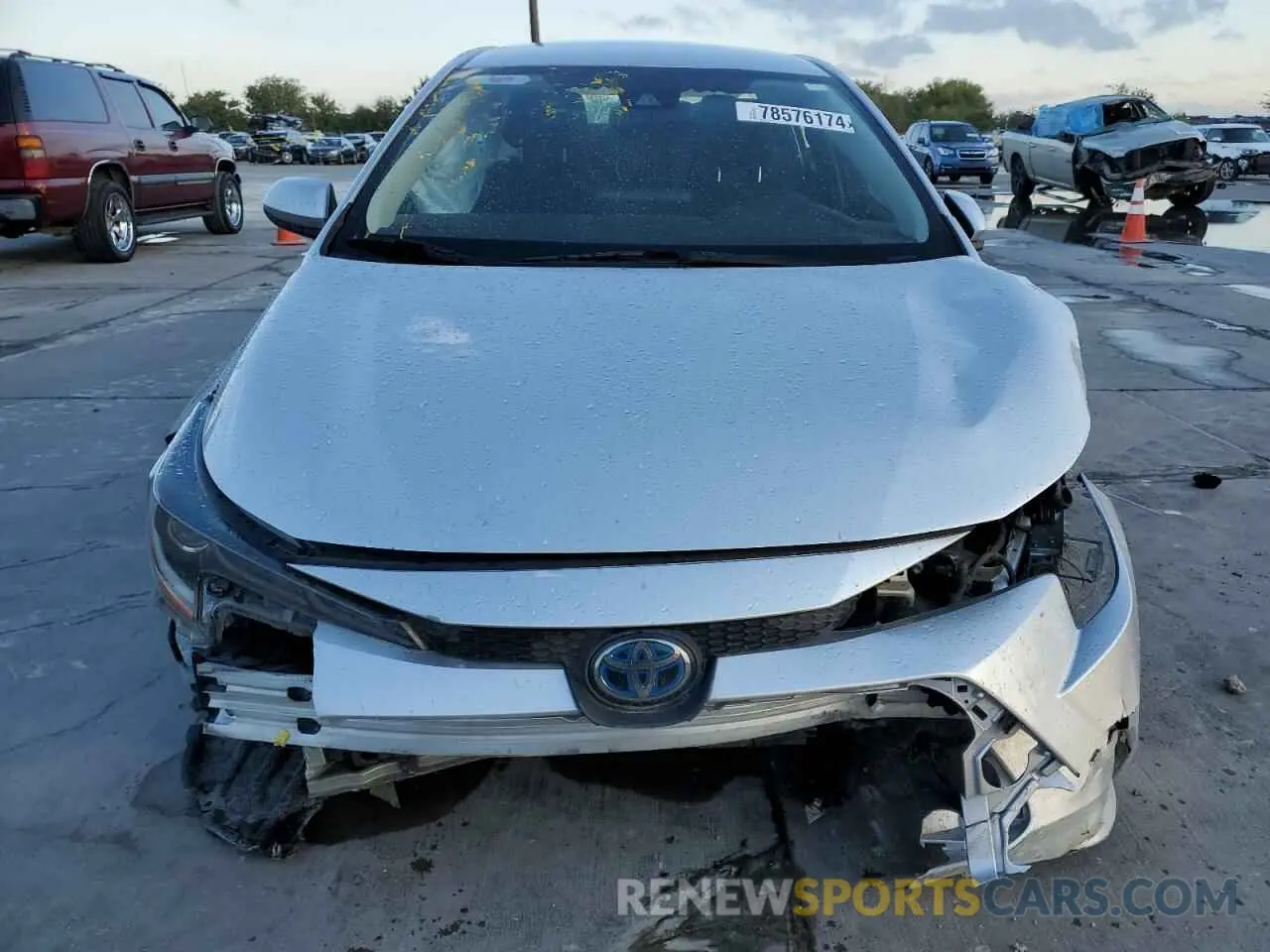 5 Photograph of a damaged car JTDEAMDE6NJ043386 TOYOTA COROLLA 2022