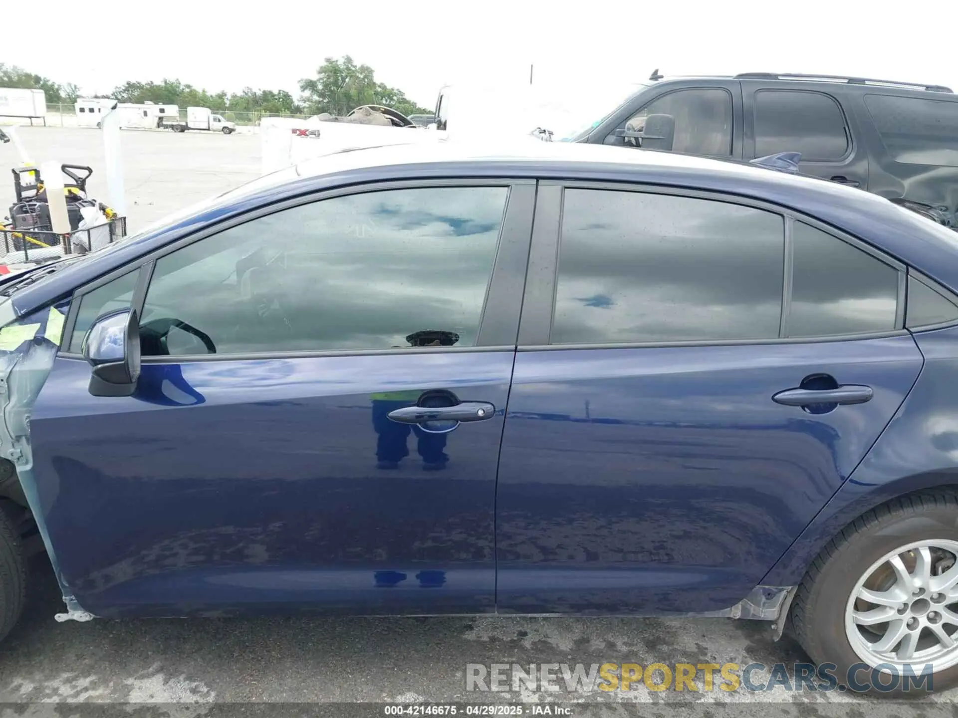 15 Photograph of a damaged car JTDEAMDE6NJ049043 TOYOTA COROLLA 2022