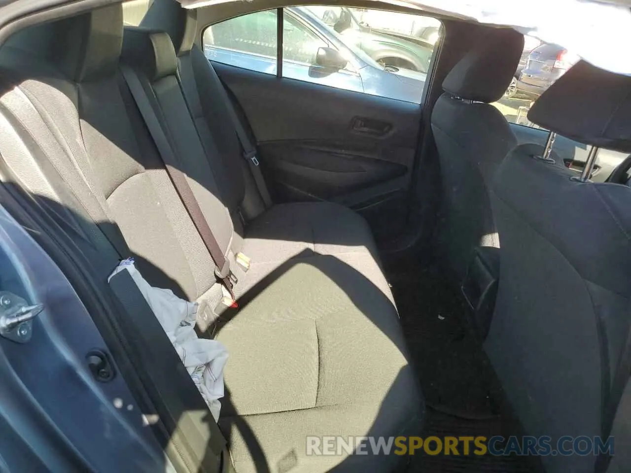 10 Photograph of a damaged car JTDEAMDE6NJ056493 TOYOTA COROLLA 2022