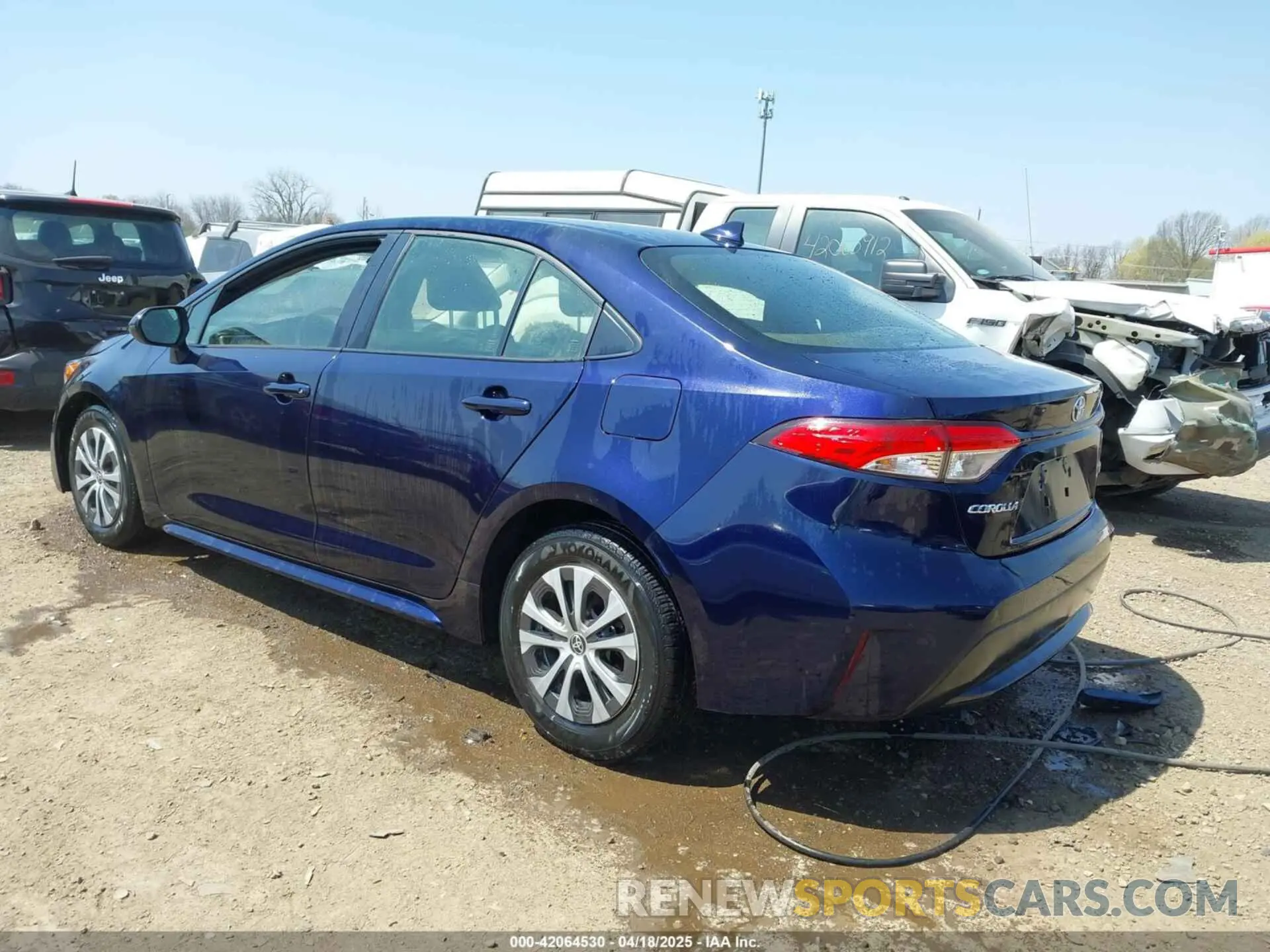 3 Photograph of a damaged car JTDEAMDE6NJ061483 TOYOTA COROLLA 2022