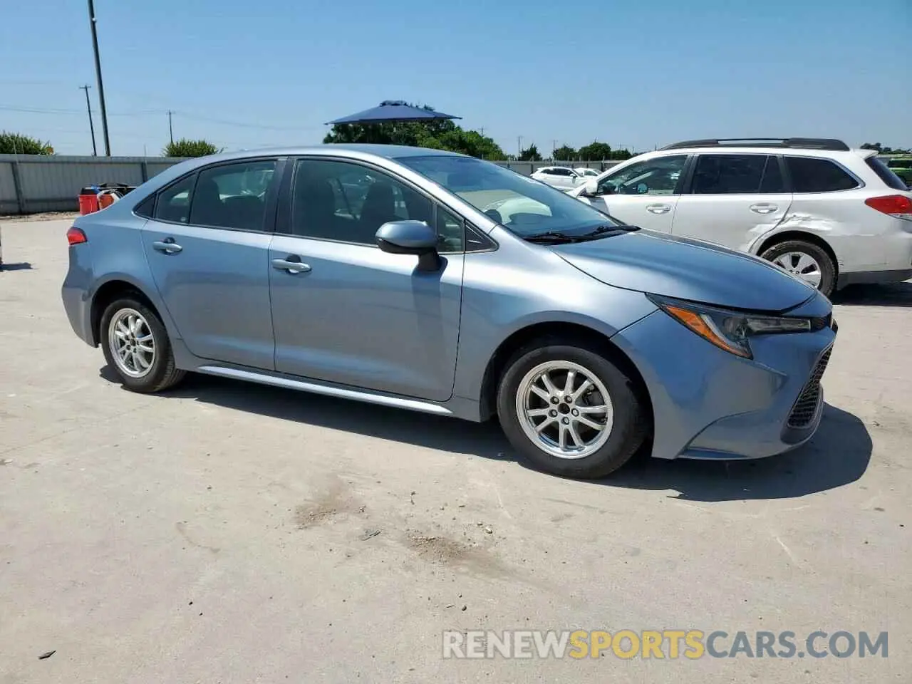 4 Photograph of a damaged car JTDEAMDE7NJ050122 TOYOTA COROLLA 2022