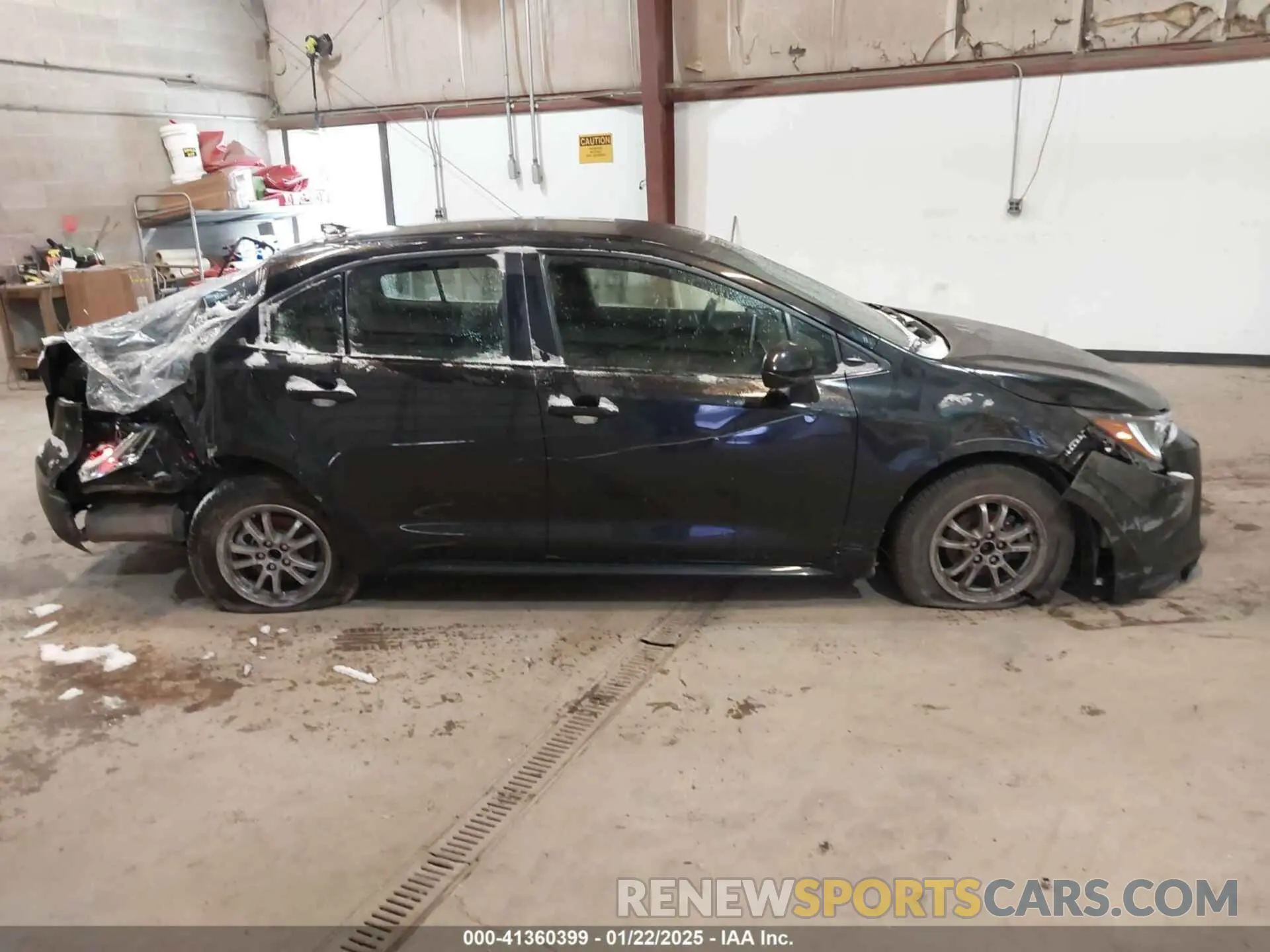 13 Photograph of a damaged car JTDEAMDE7NJ058544 TOYOTA COROLLA 2022