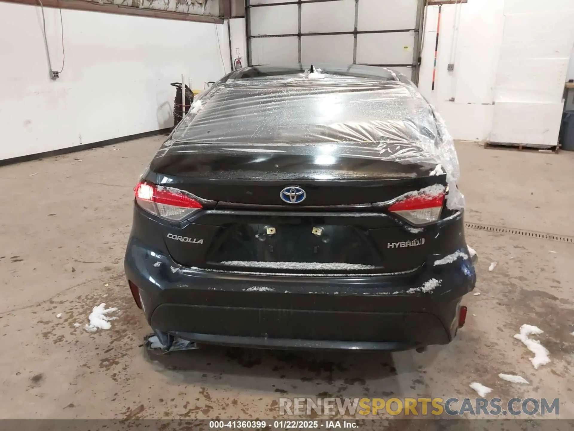 16 Photograph of a damaged car JTDEAMDE7NJ058544 TOYOTA COROLLA 2022