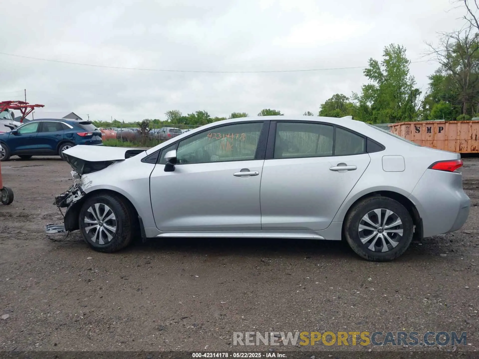 13 Photograph of a damaged car JTDEAMDE8N3010023 TOYOTA COROLLA 2022